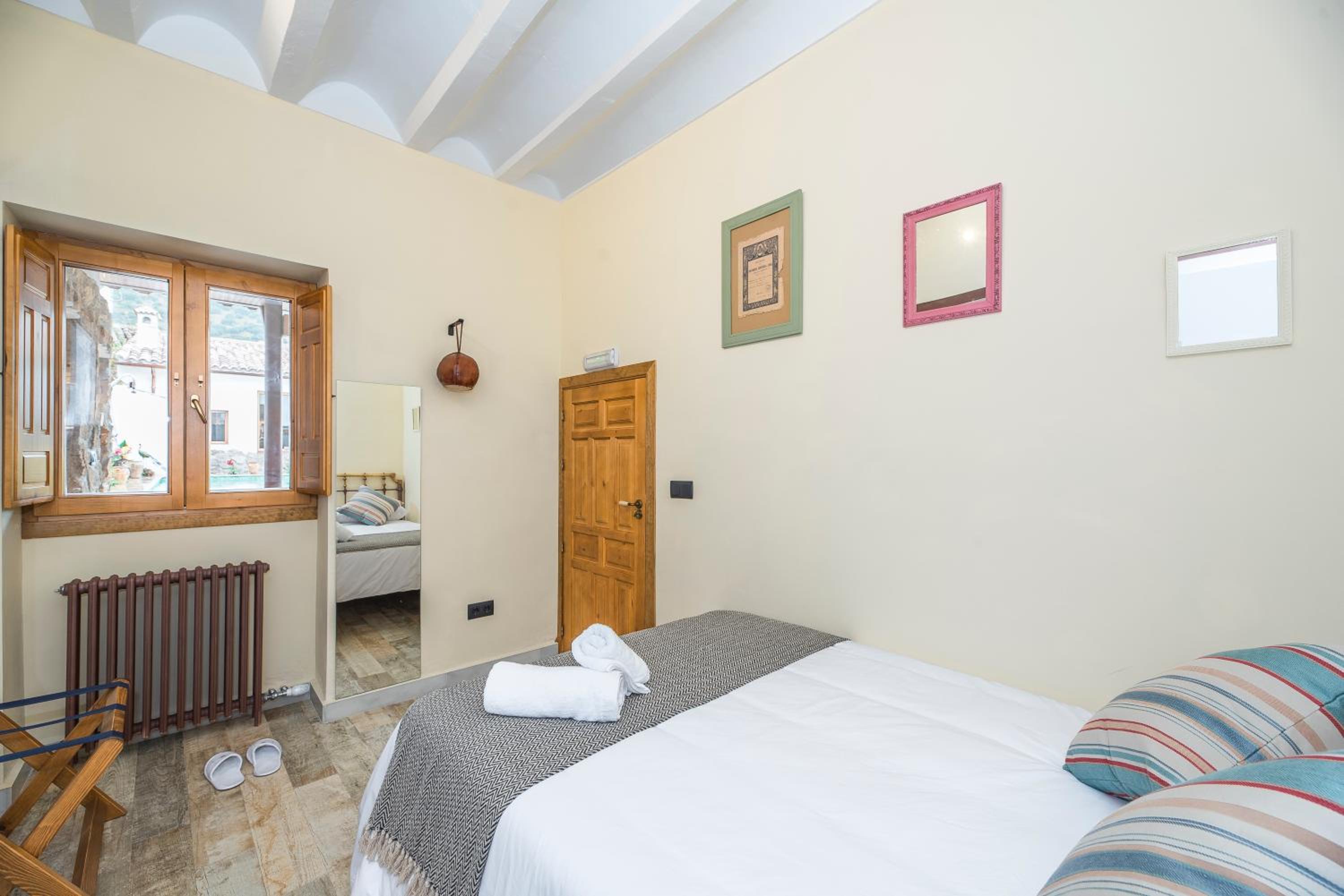 Economy Double Room - Photo 3