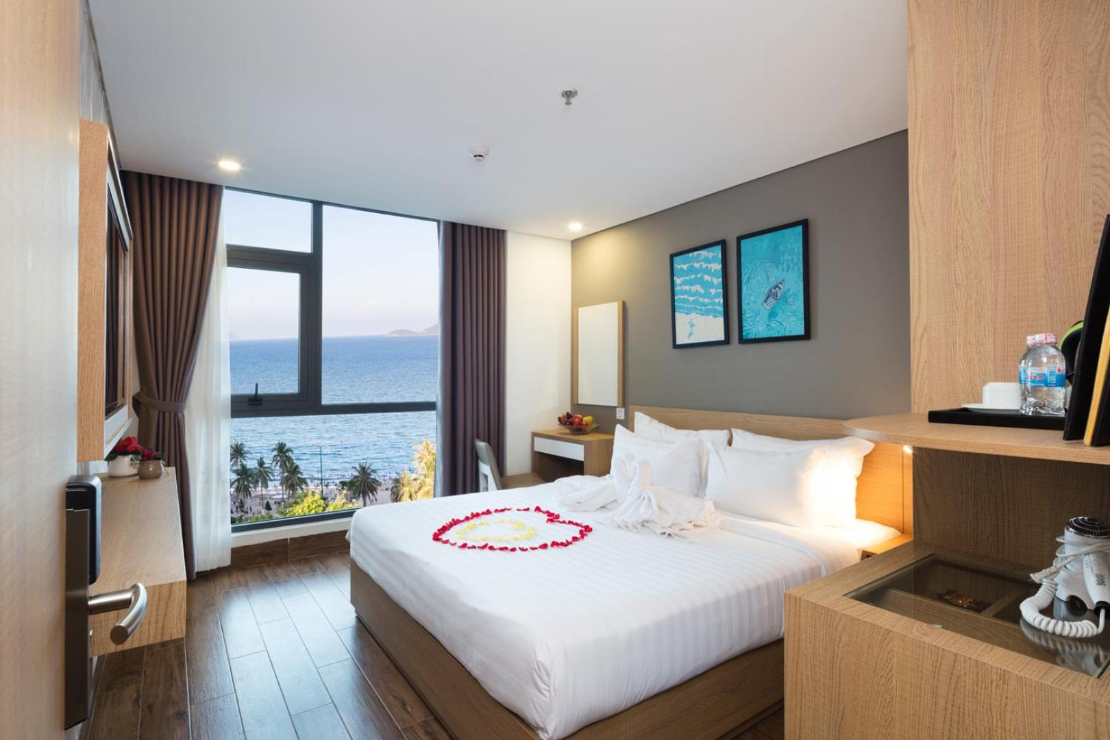 Deluxe Twin Room with Sea View photo 1
