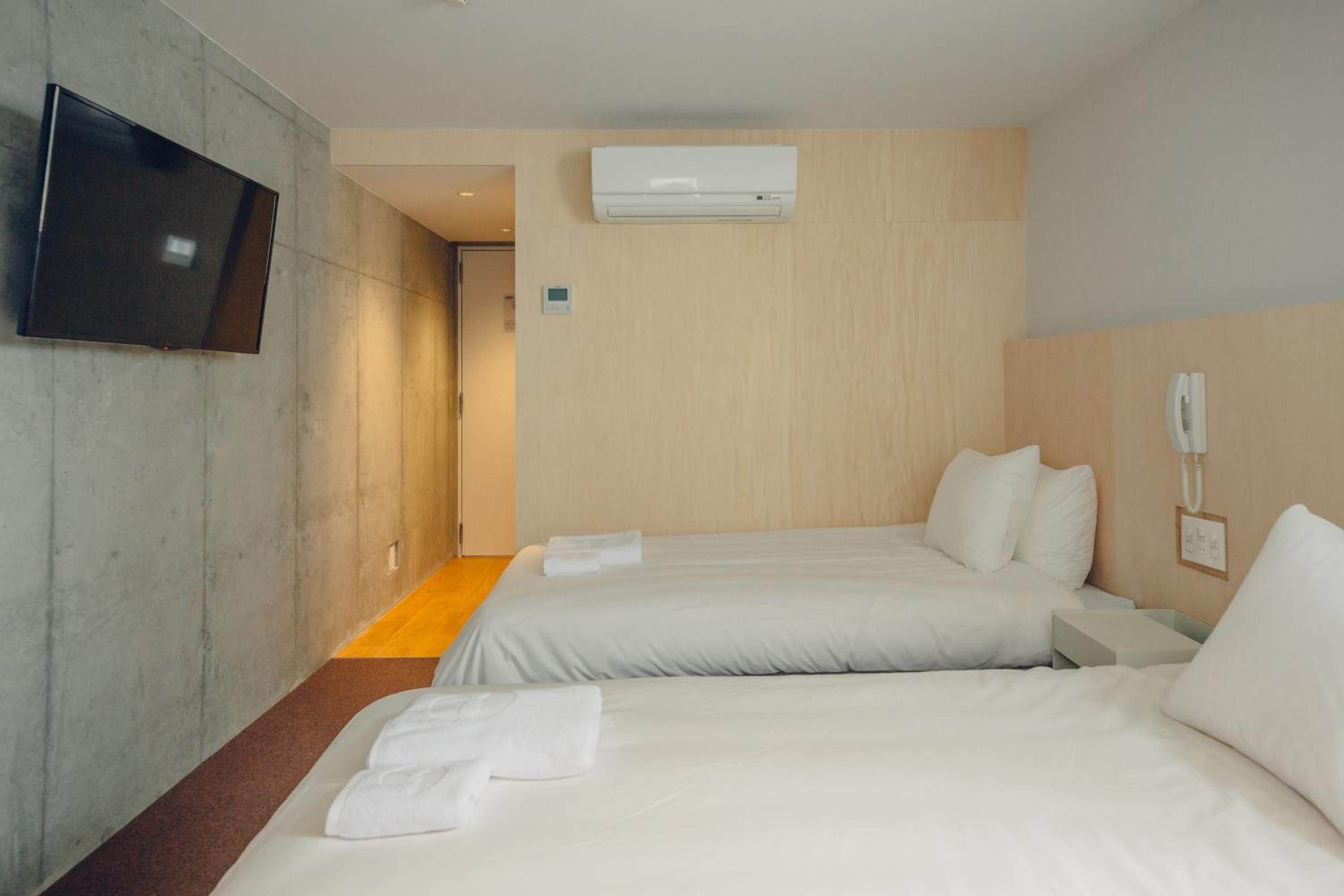 Standard Twin Room
