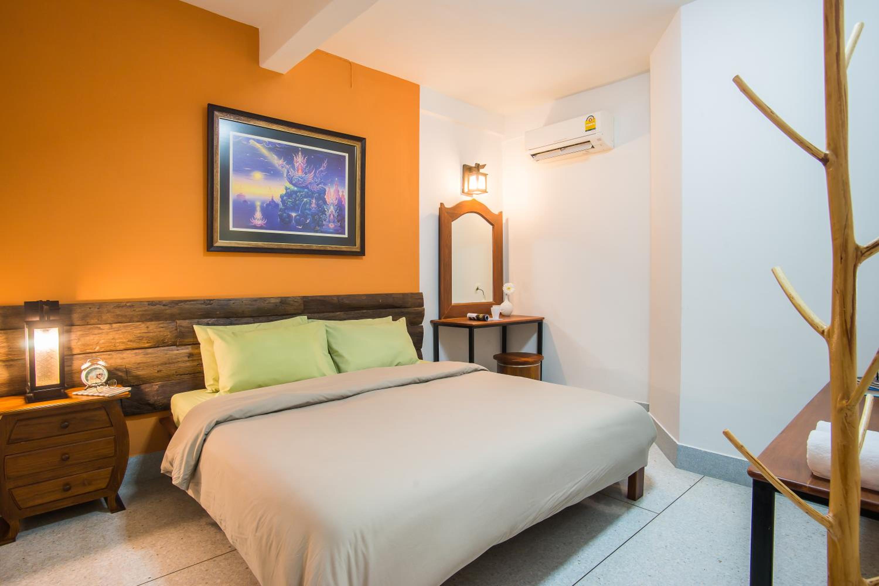 Double Room with Shared Bathroom photo 3