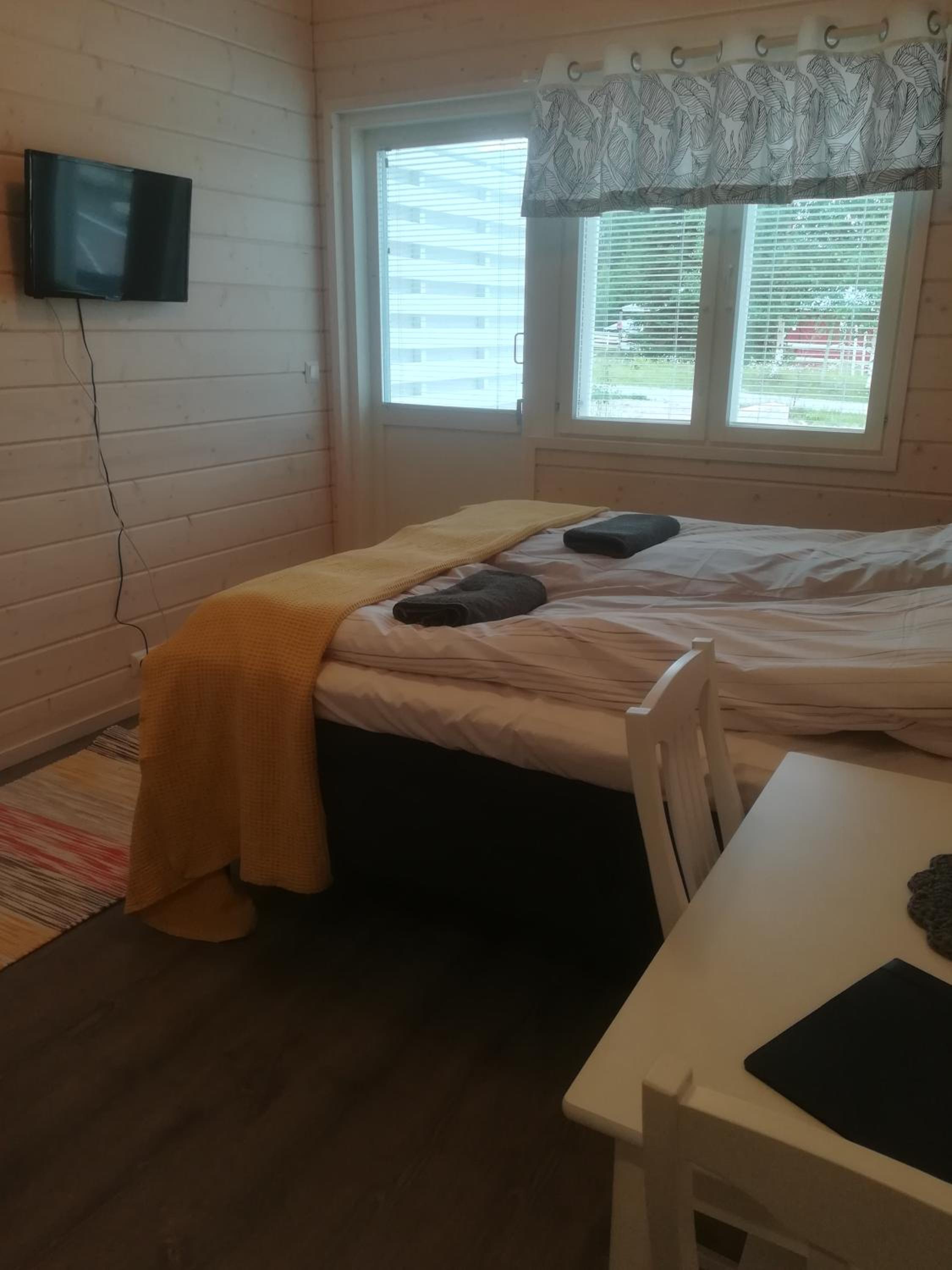 Double or Twin Room with Terrace - No pets allowed - Photo 1