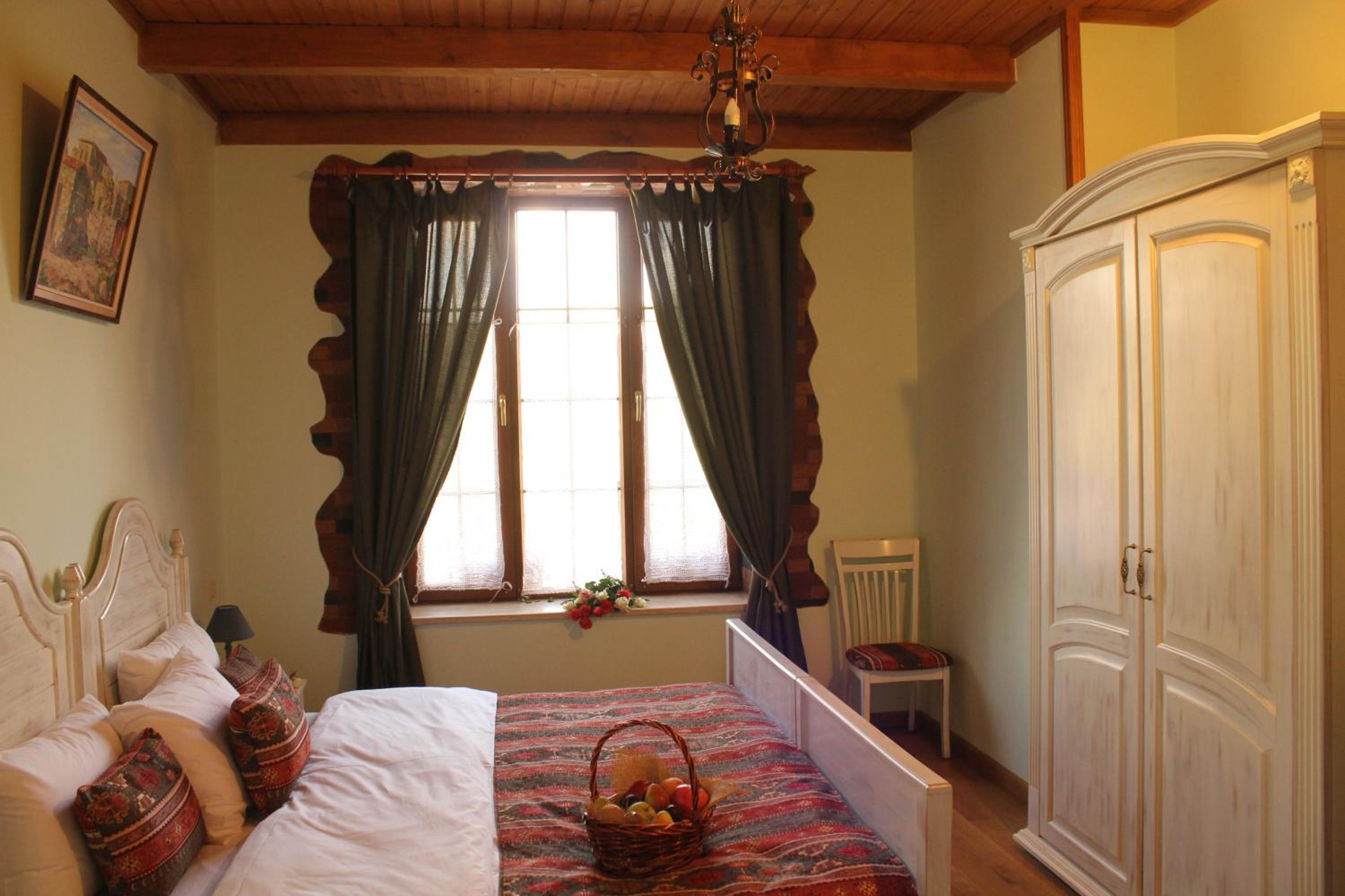 Double Room with Pool View photo 2