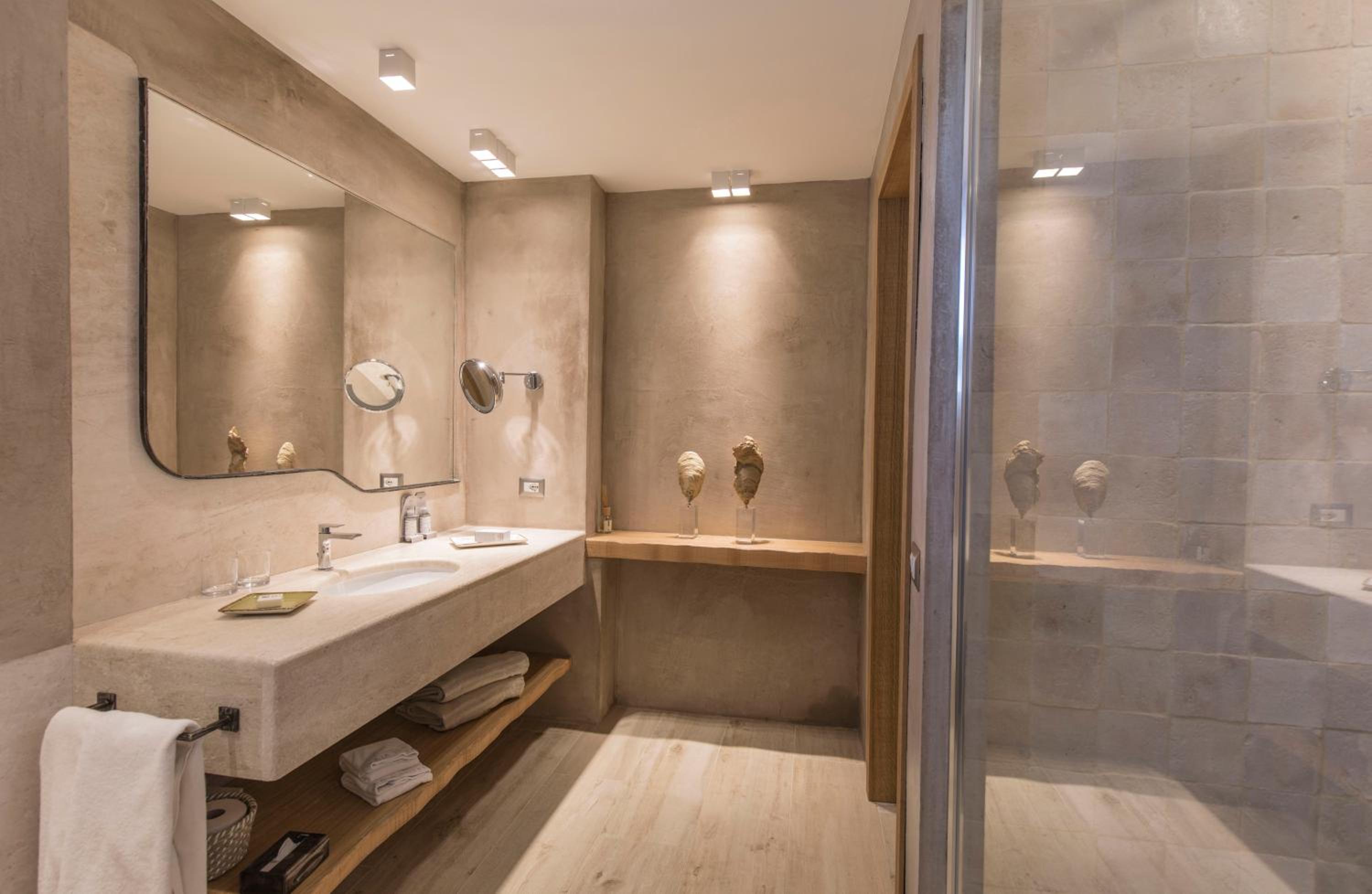 Junior Suite with Terrace - Photo 3