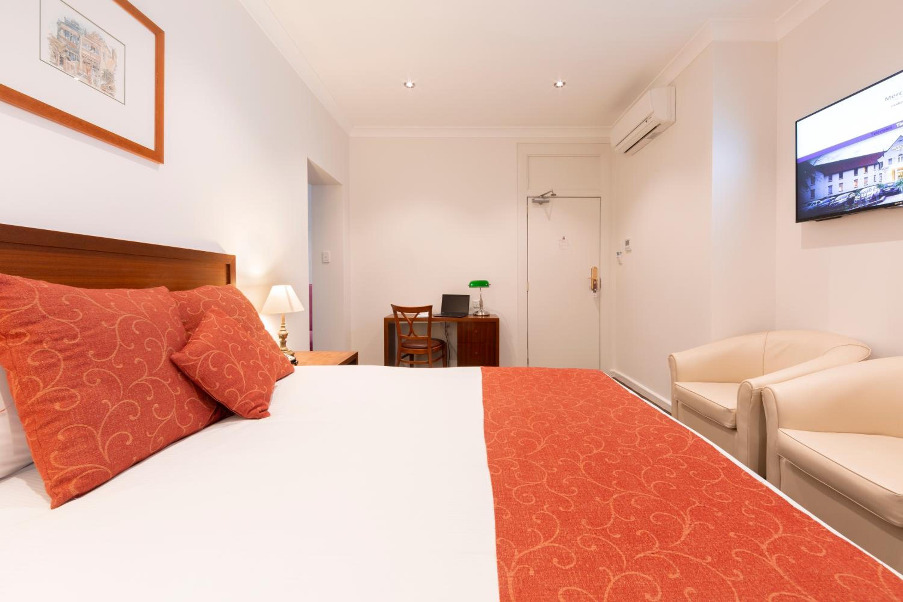 Standard Queen Room - Photo 4