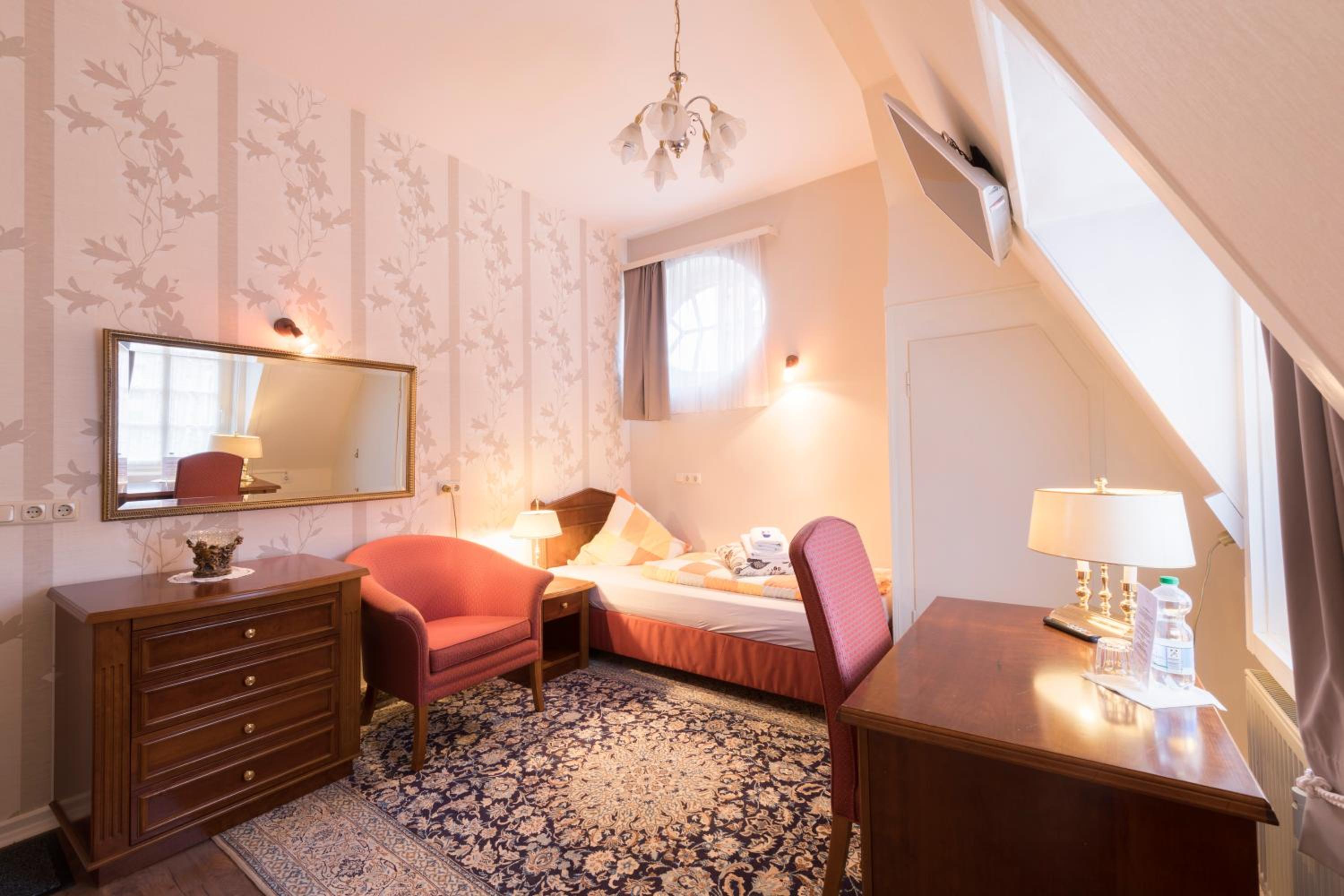 Standard Single Room