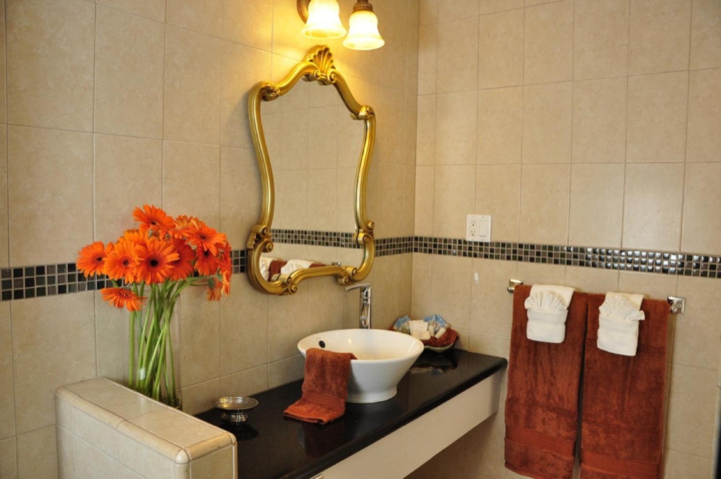 Deluxe King Studio Suite - Photo 6