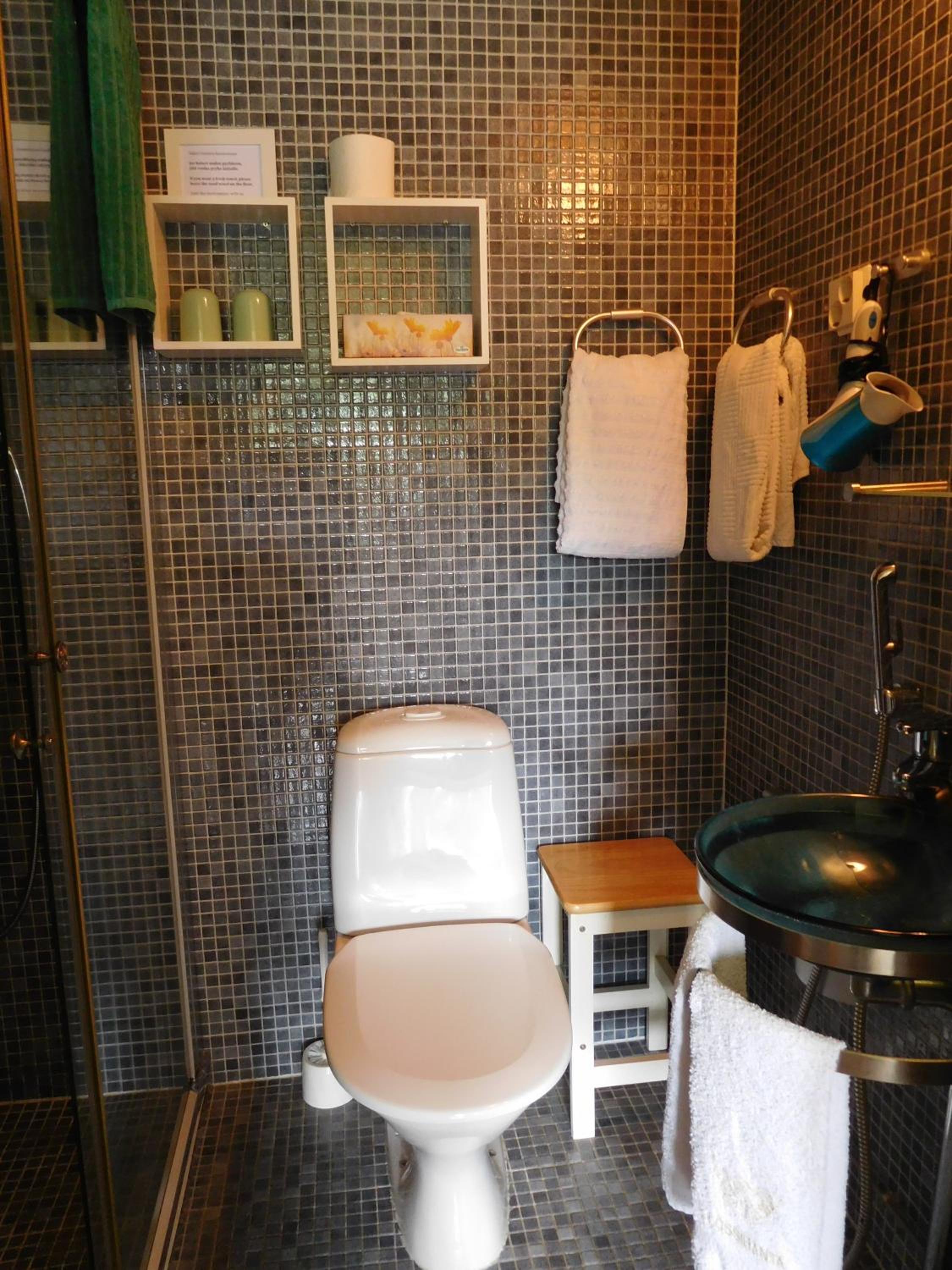 Standard Single Room with Shower photo 3