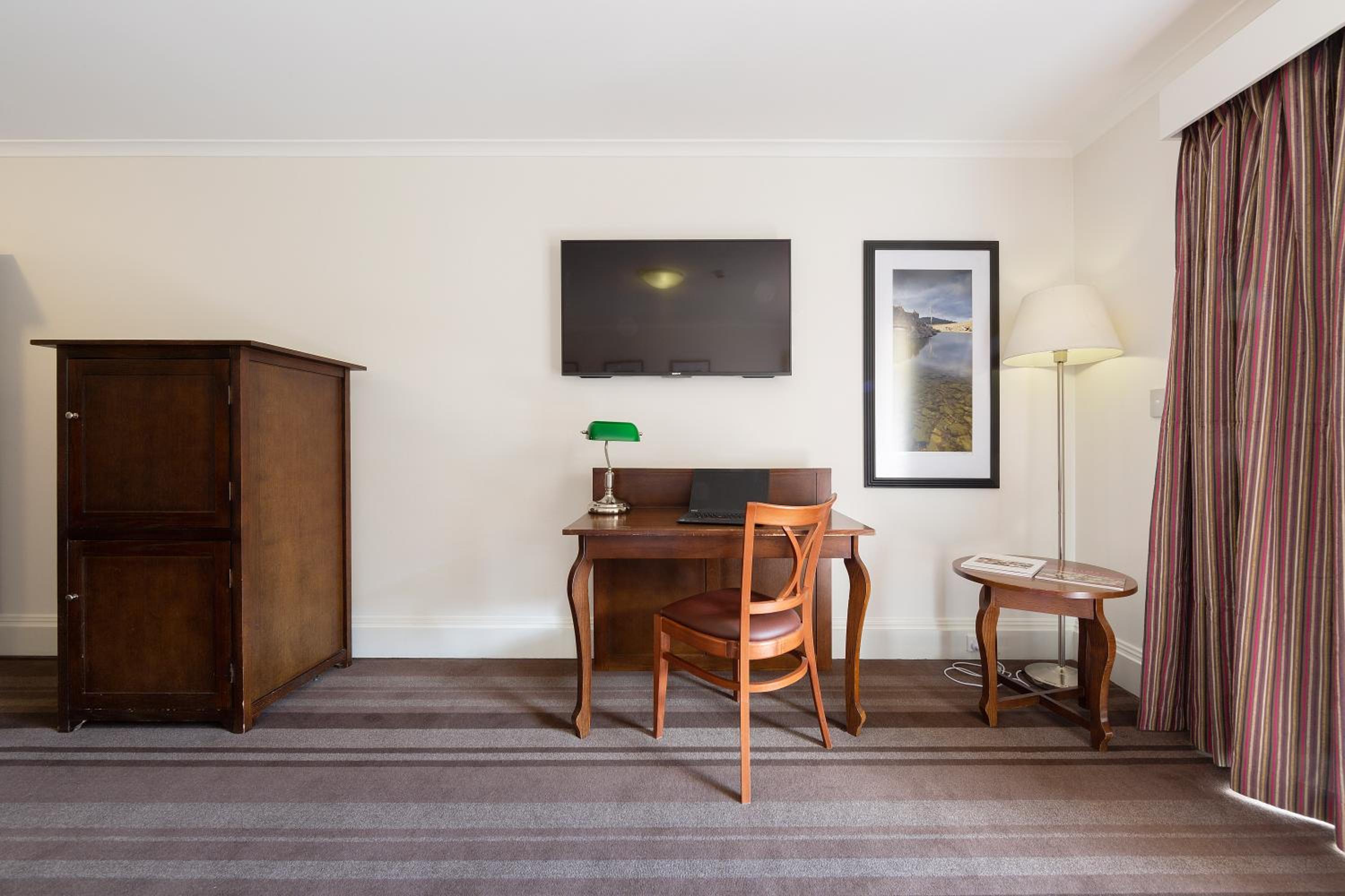 Superior King Room - Photo 2