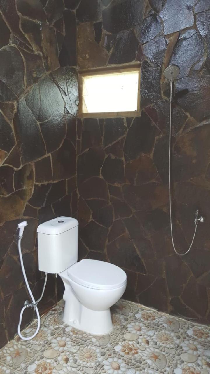Family Room With Shared Bathroom photo 3