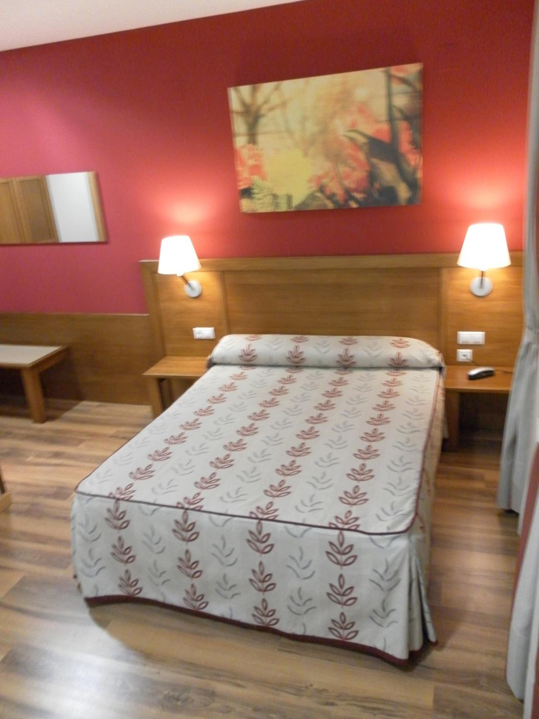 Double Room - Photo 3