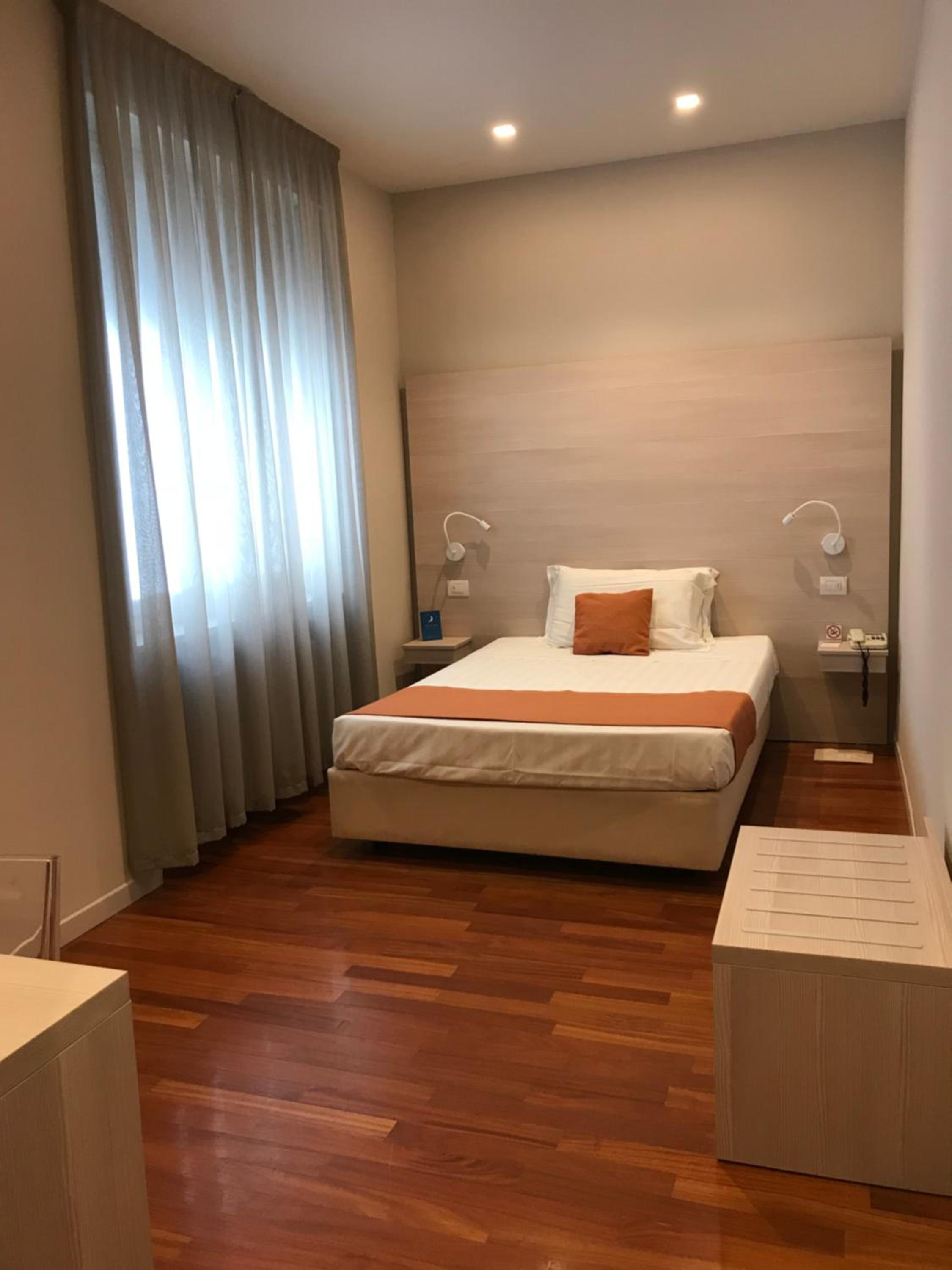 Double or Twin Room photo 2