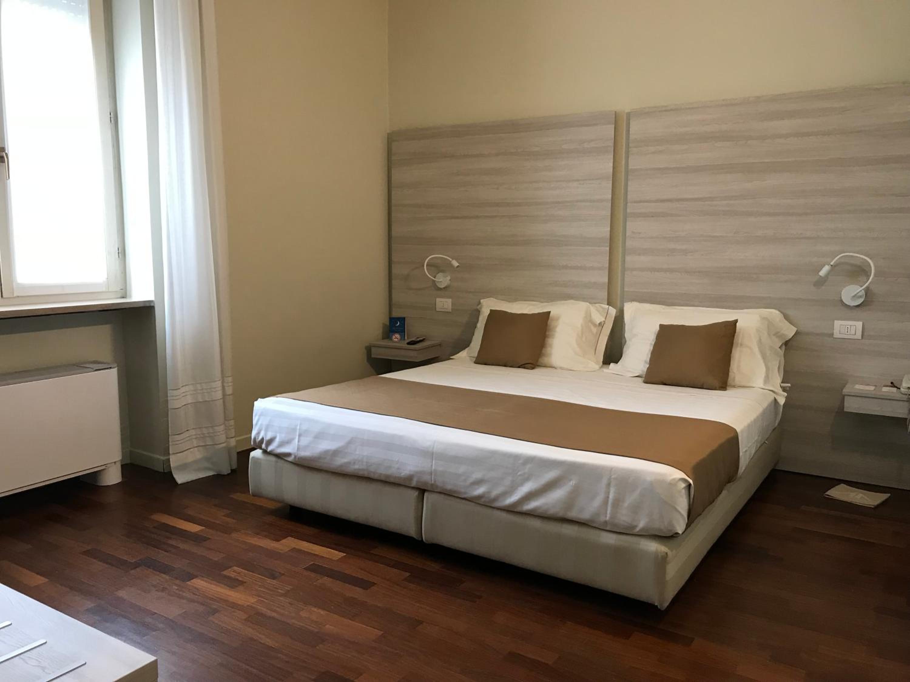 Double or Twin Room photo 1