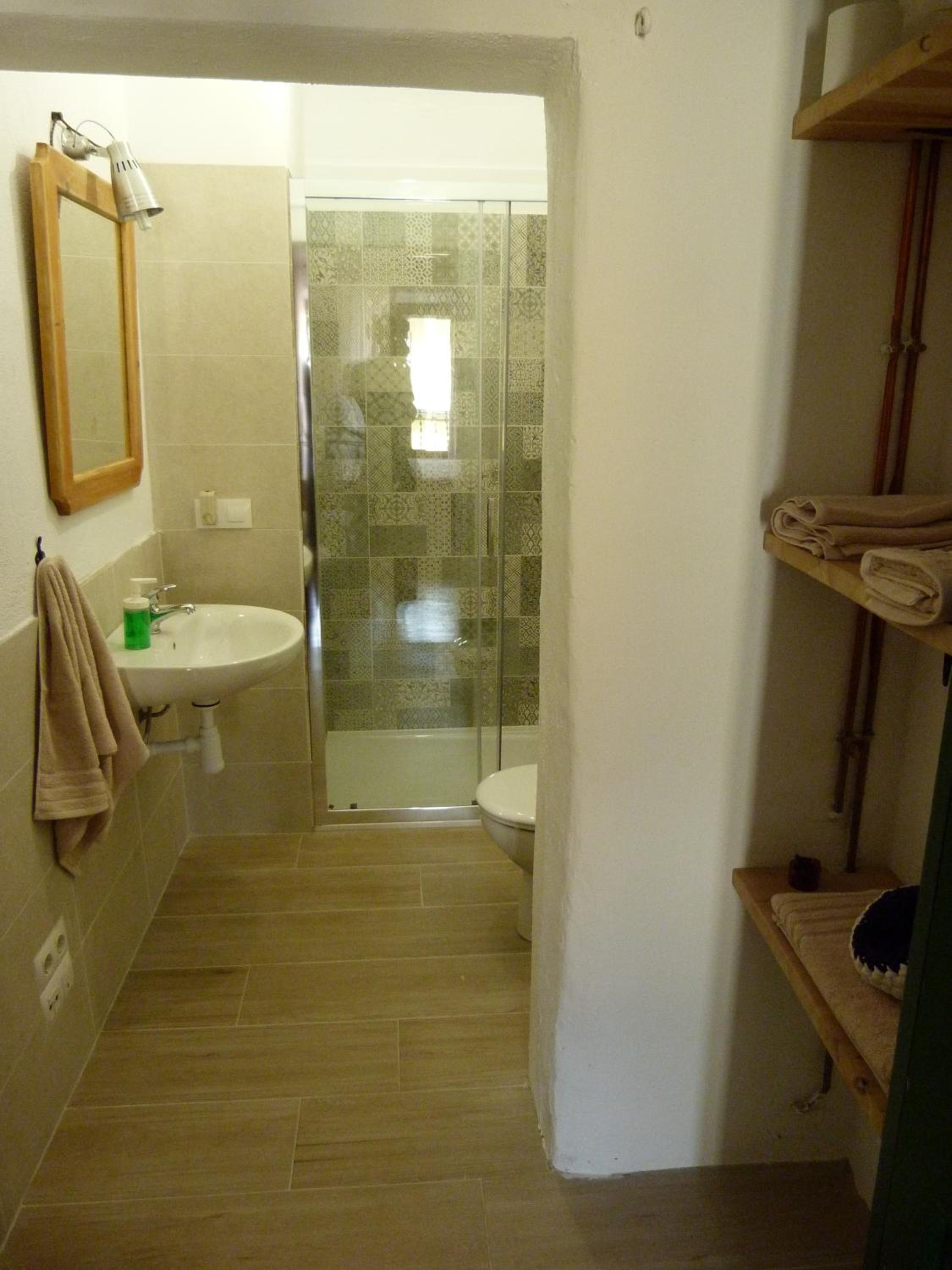 Double Room with Private Bathroom photo 2
