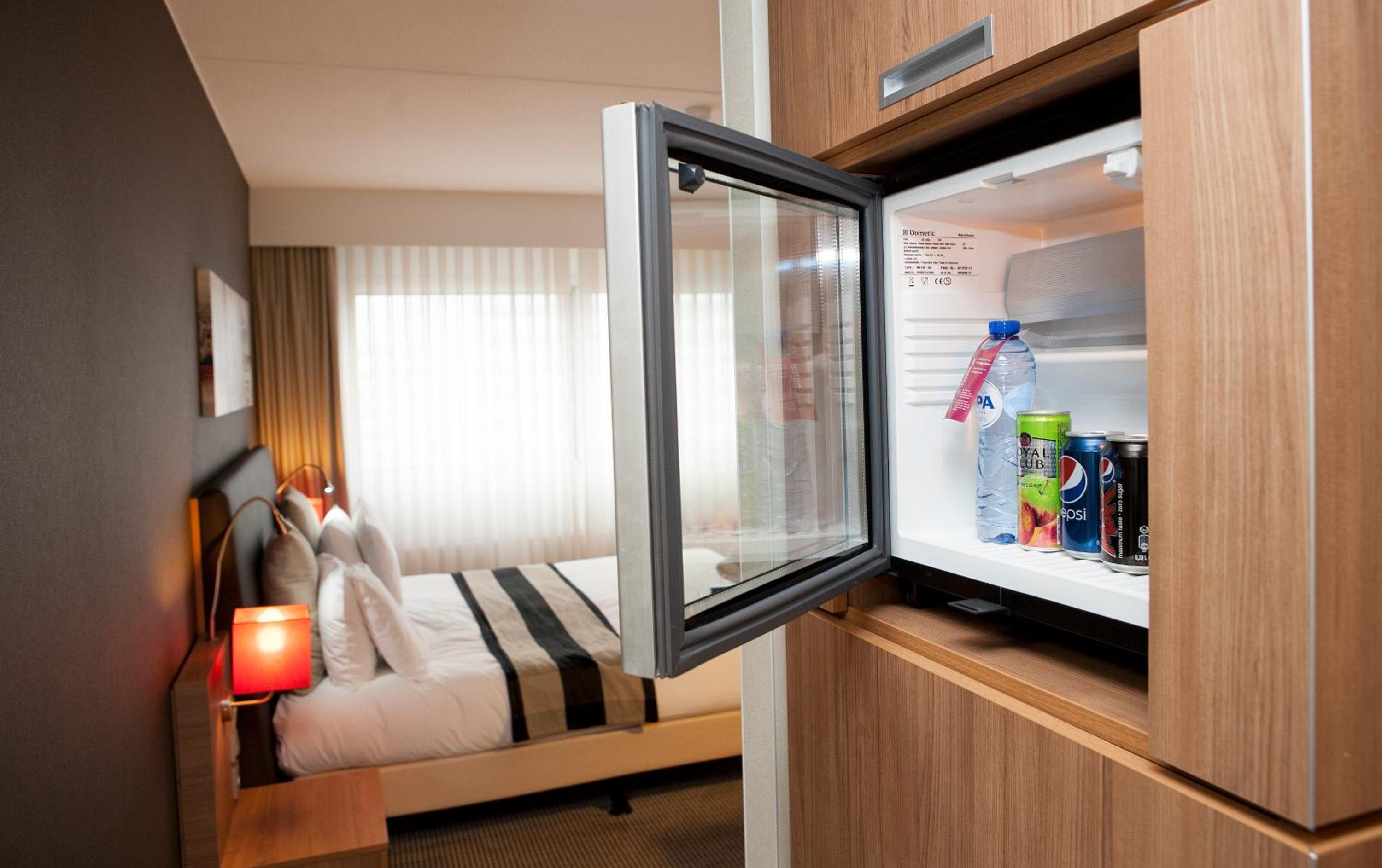 TRIBE MAX Double Room with Sleeper Chair - Photo 5