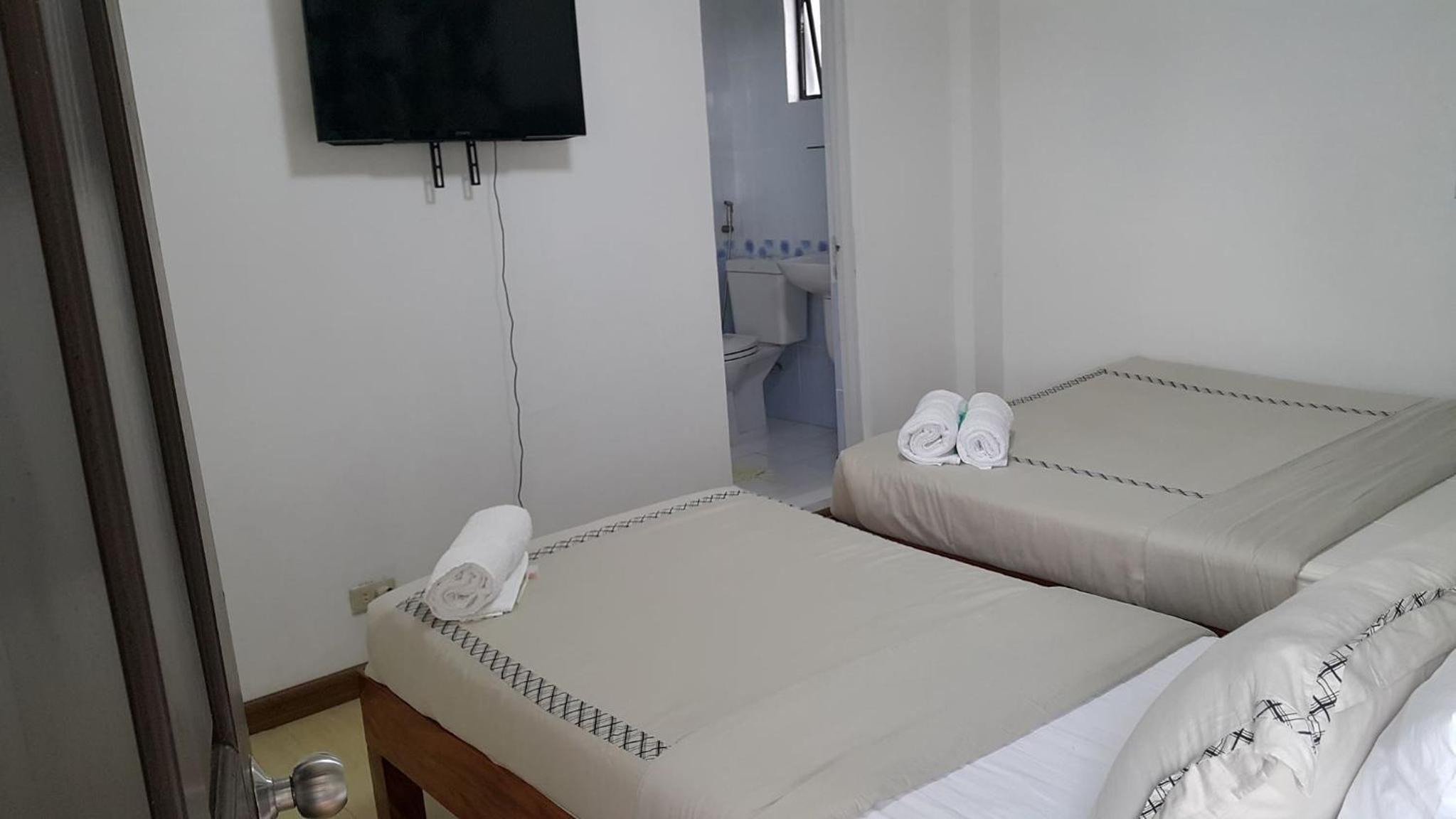 Triple Room with Private Bathroom photo 3