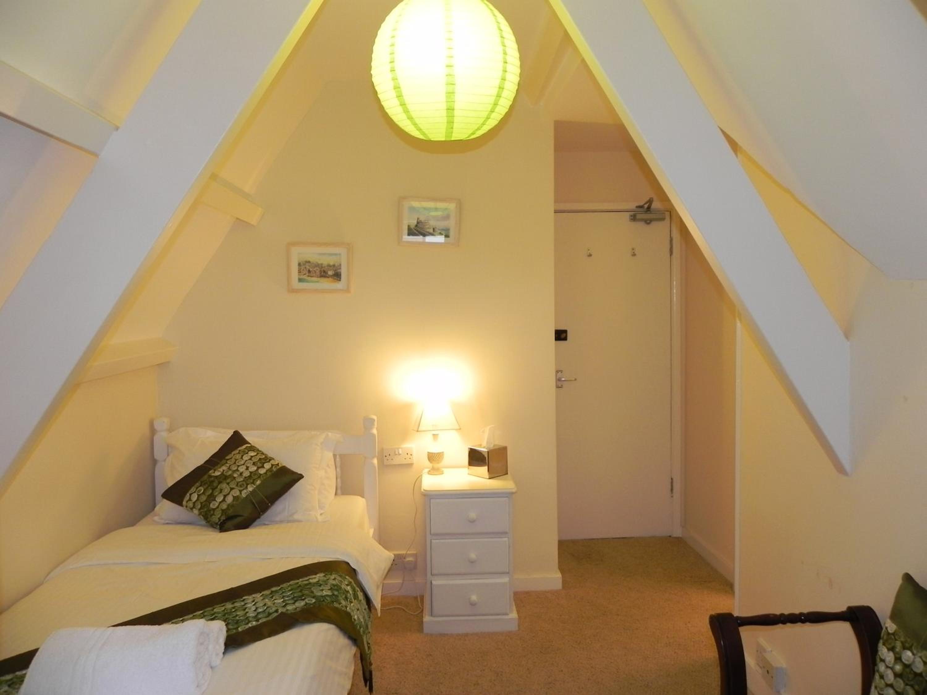 Single Room with Sea View - Room 7 photo 1