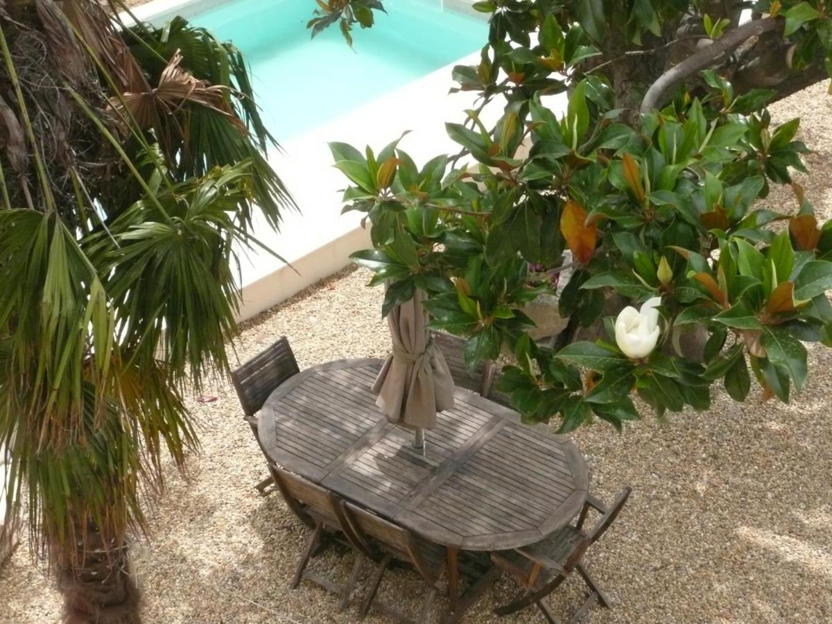Apartment with Garden View