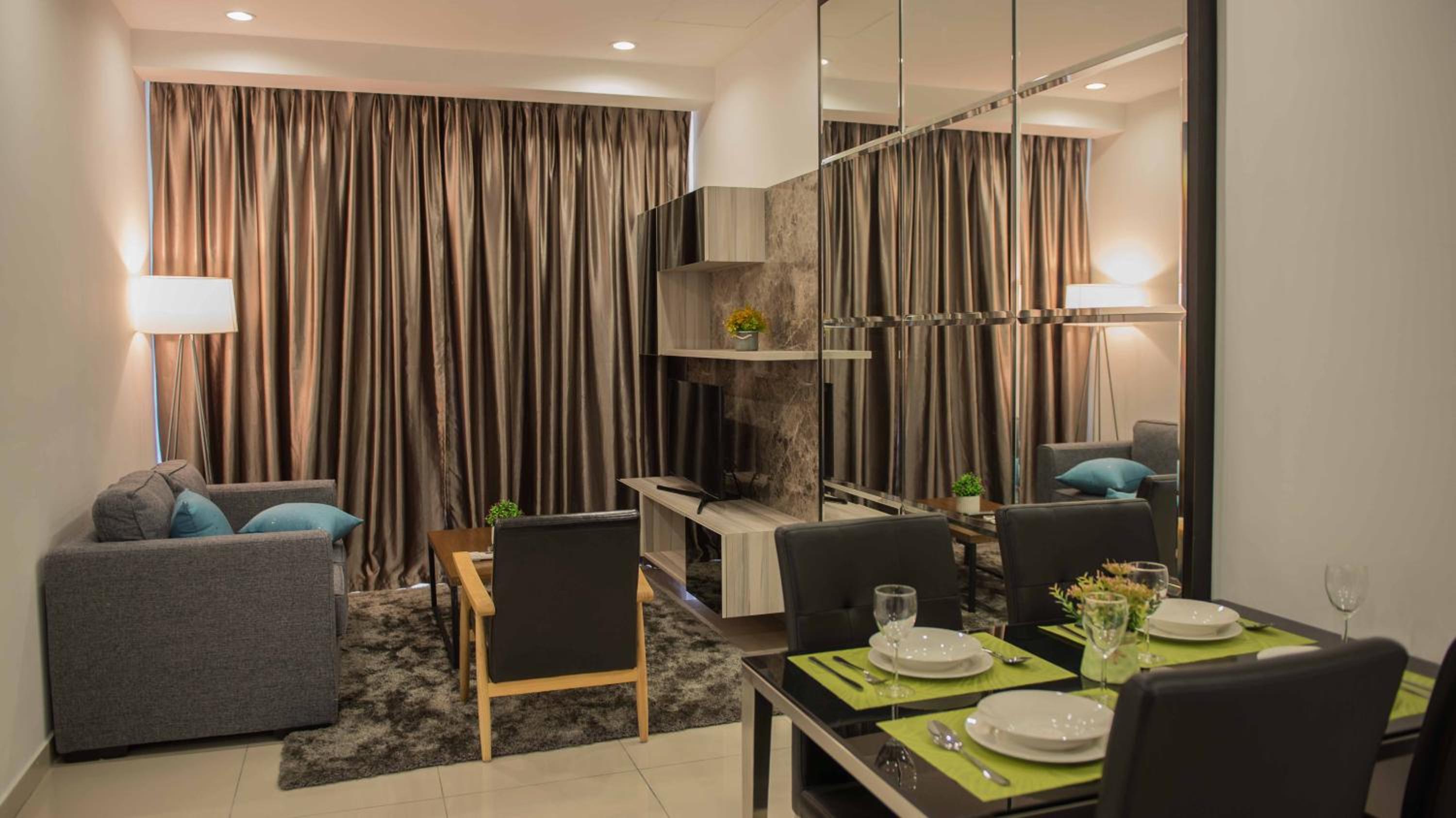Deluxe Family Suite photo 2