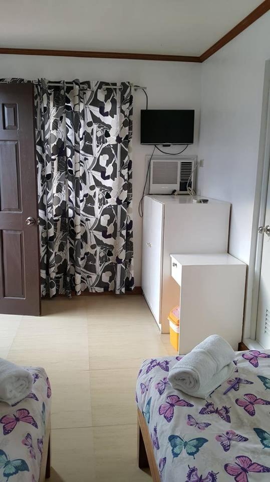 Twin Room with Private Bathroom - Photo 1