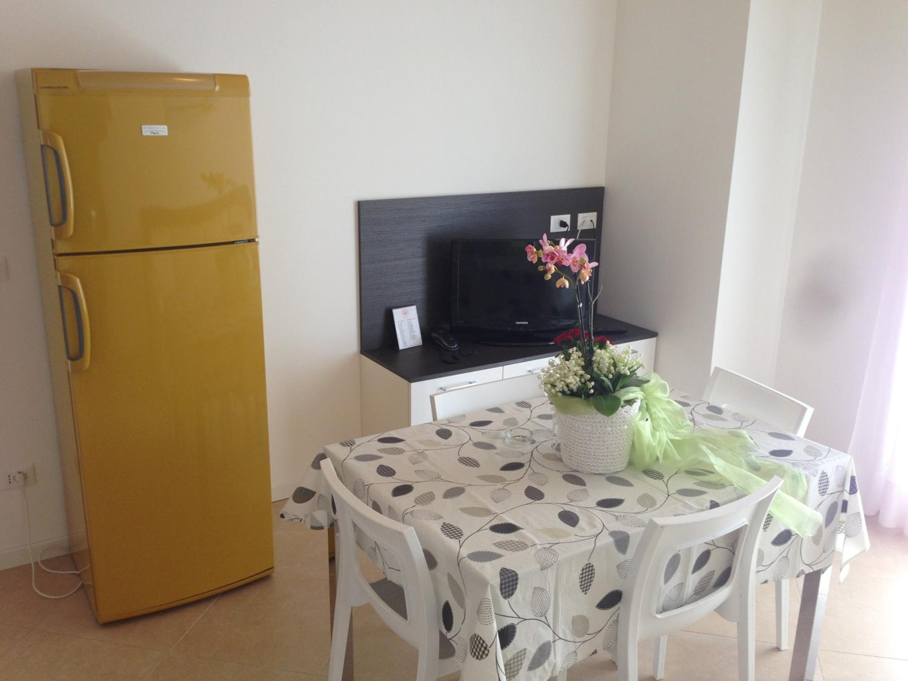 One-Bedroom Apartment - Photo 9