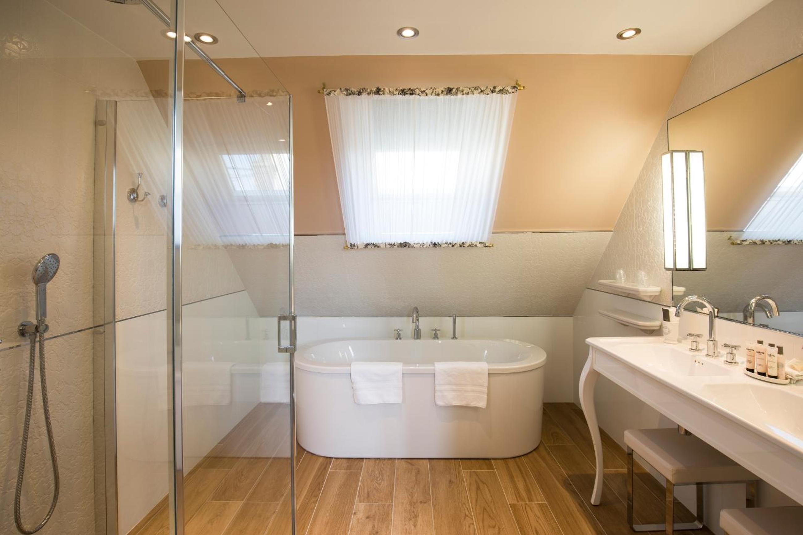 Suite Lit King-Size - Coin Salon