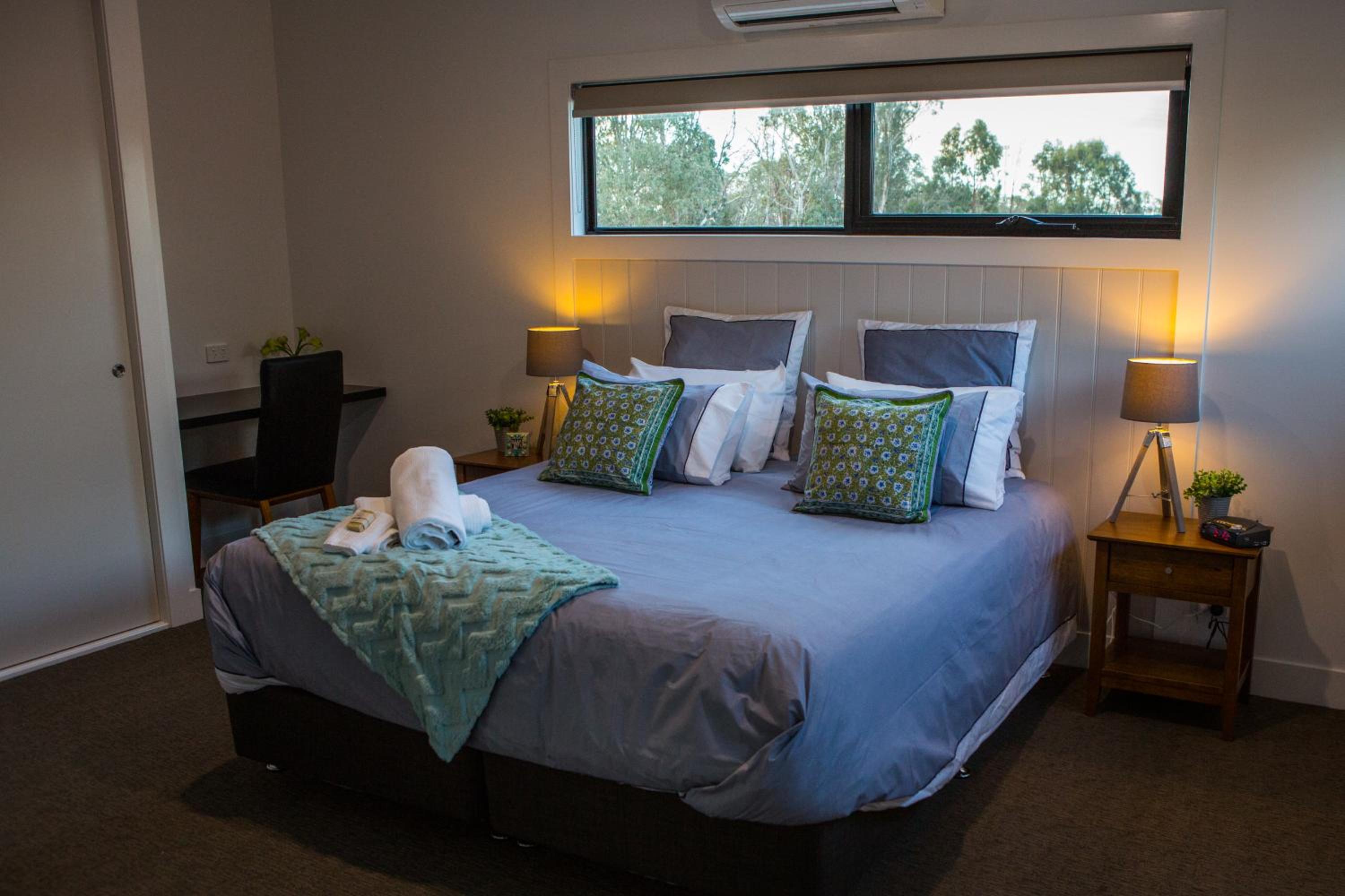Mt Cassell Villa - Three Bedroom