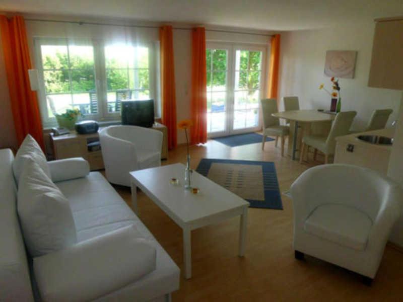One-Bedroom Apartment with Terrace photo 1