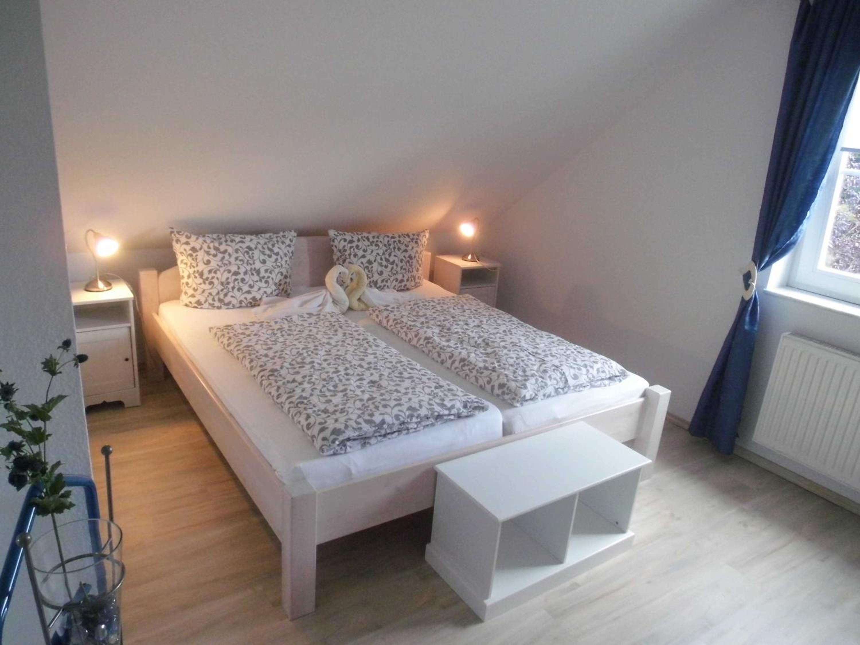Two-Bedroom Apartment with Balcony photo 2