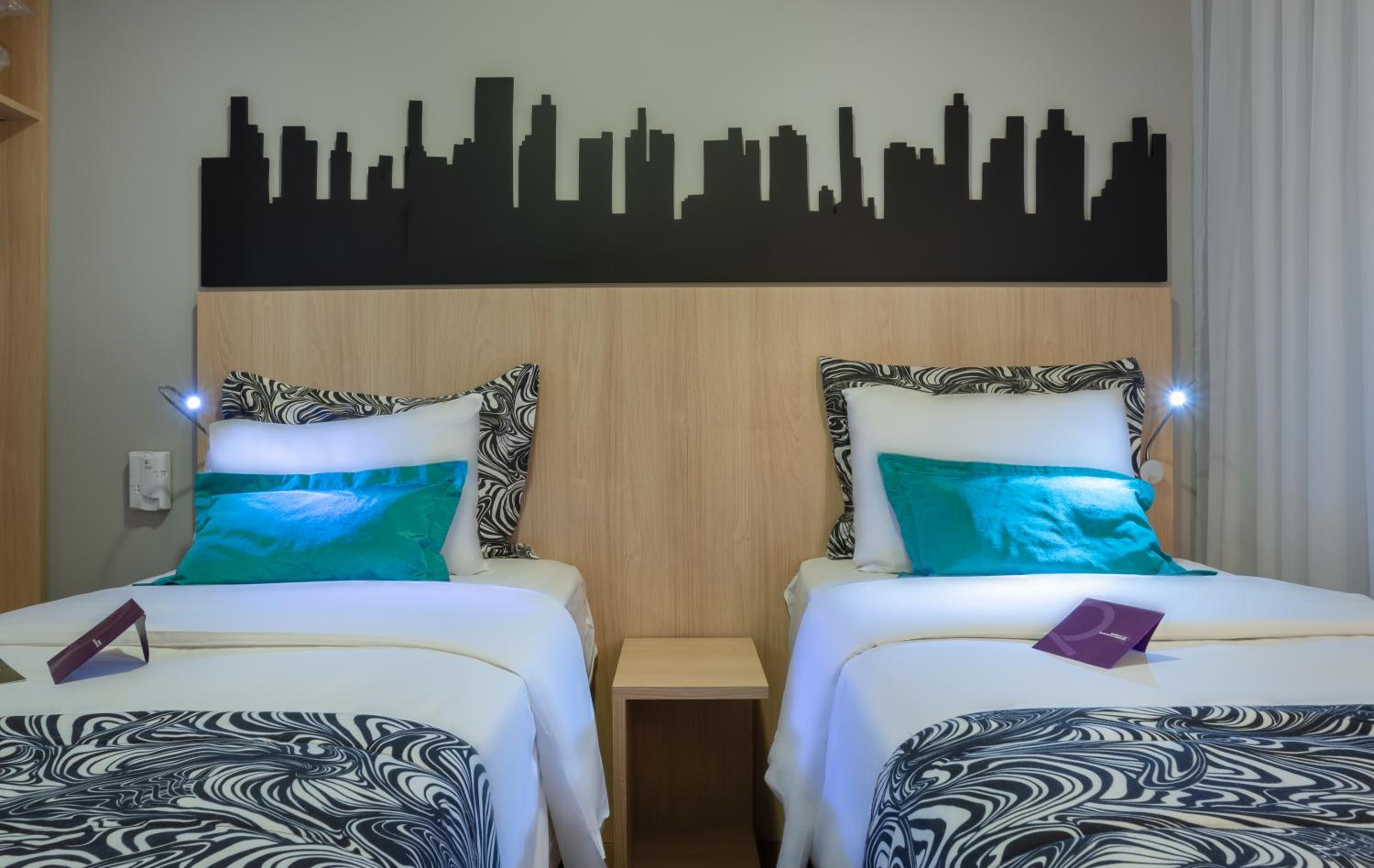 Standard Room with Two Single Beds thumbnail 6