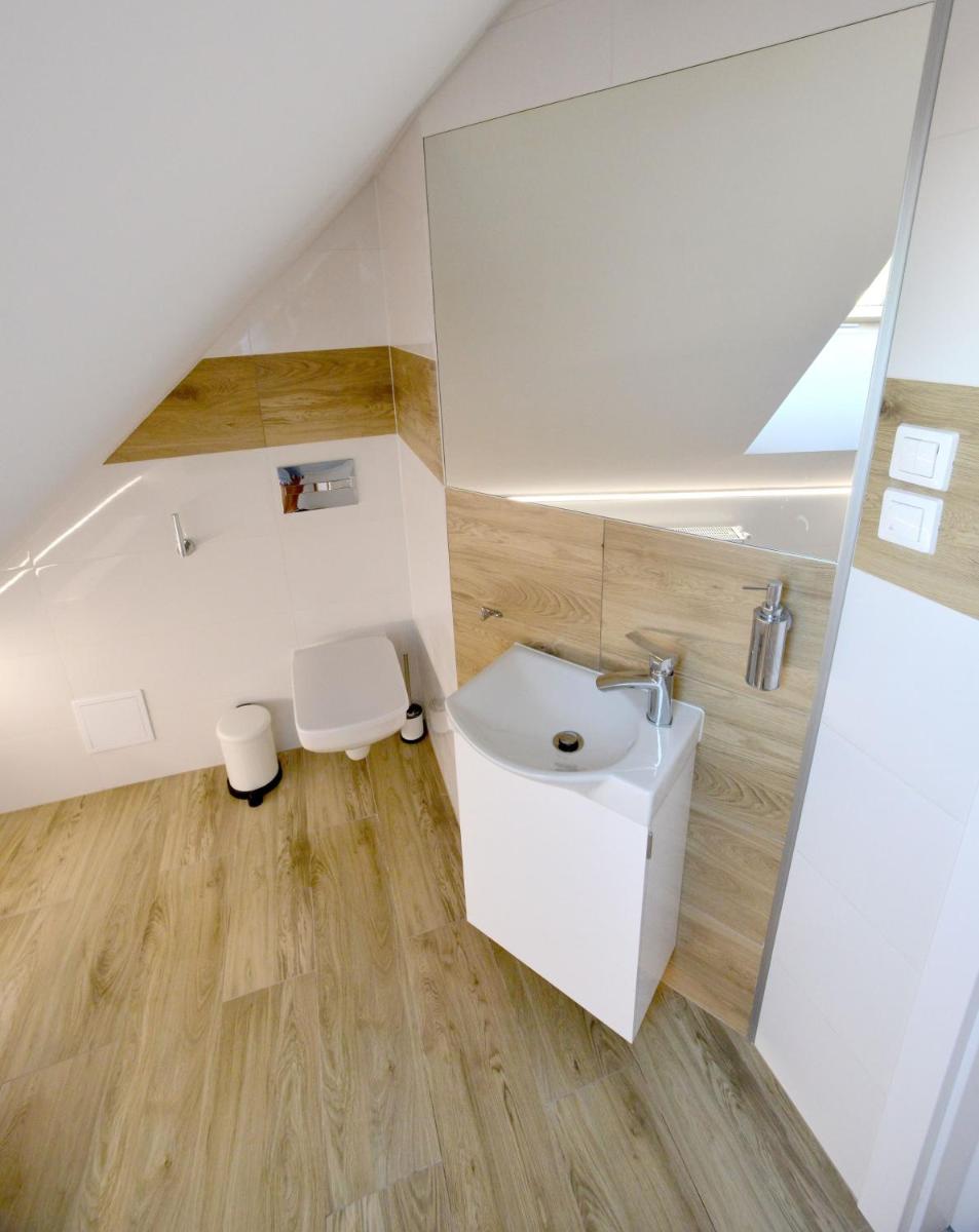 Three-Bedroom Apartment - Photo 22