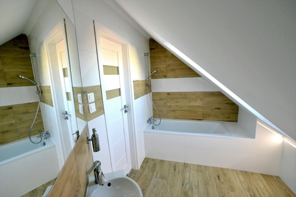Three-Bedroom Apartment - Photo 21