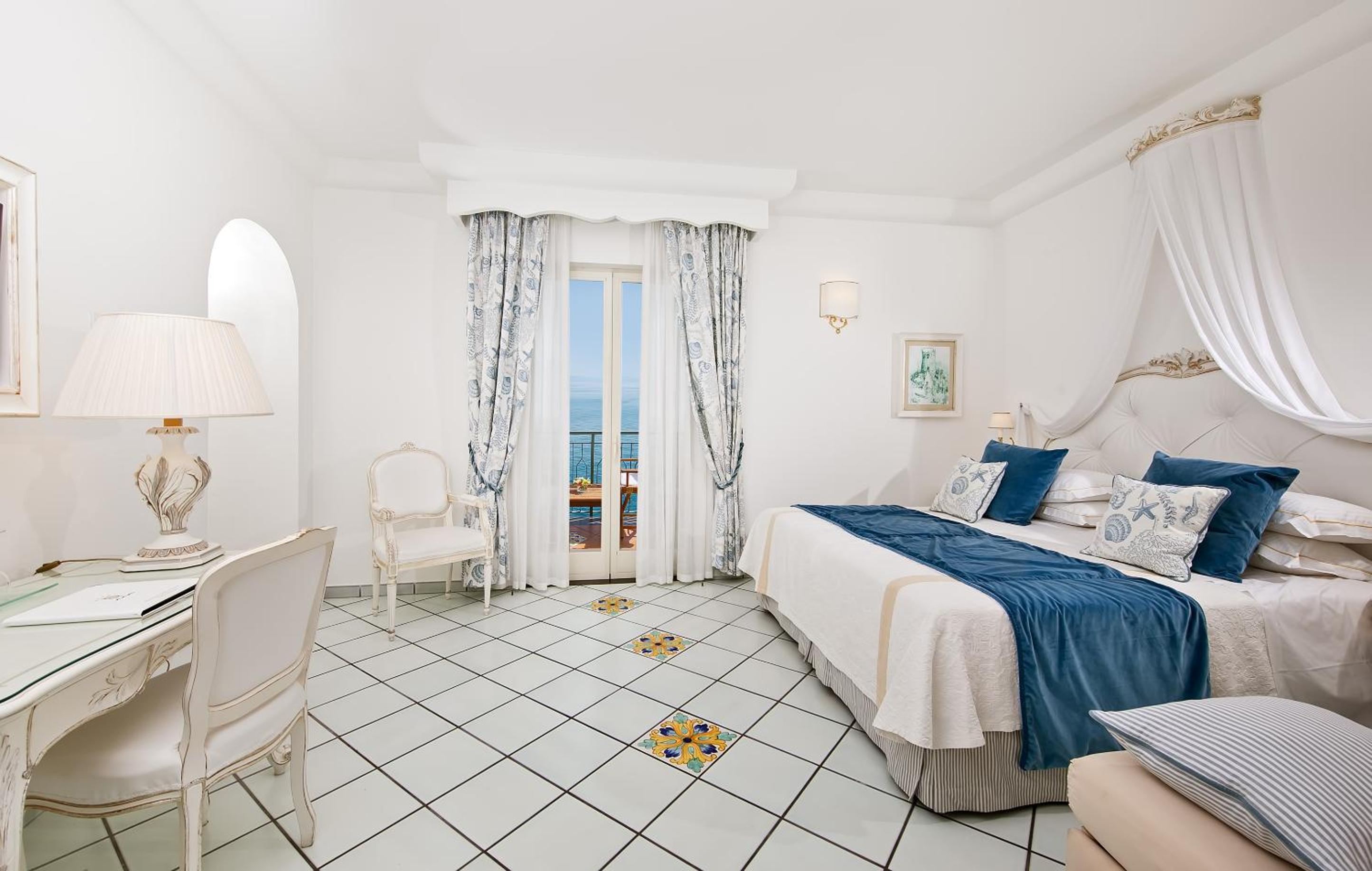 Deluxe Double Room with Terrace and Sea View - Photo 6