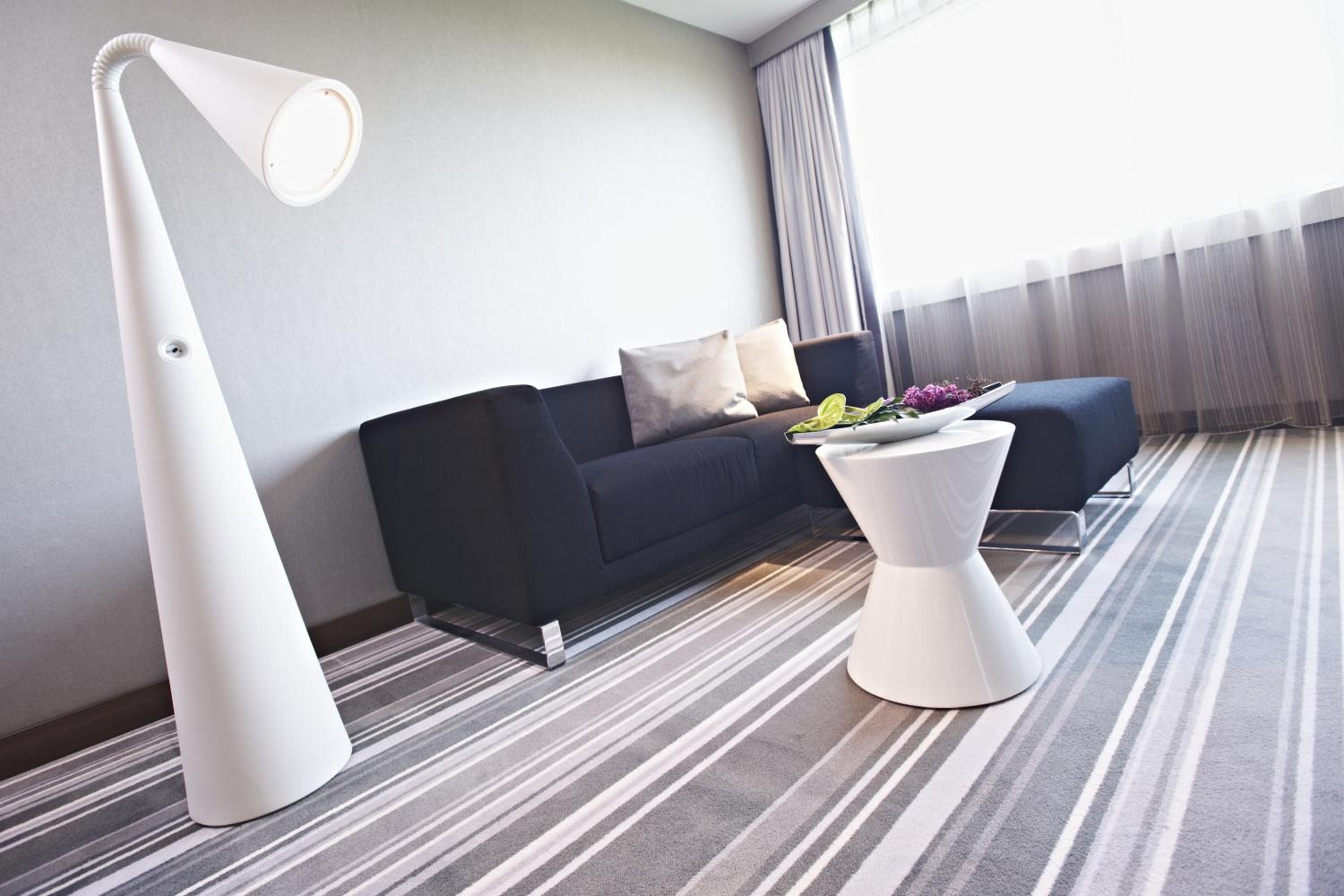 Executive Suite - Photo 1