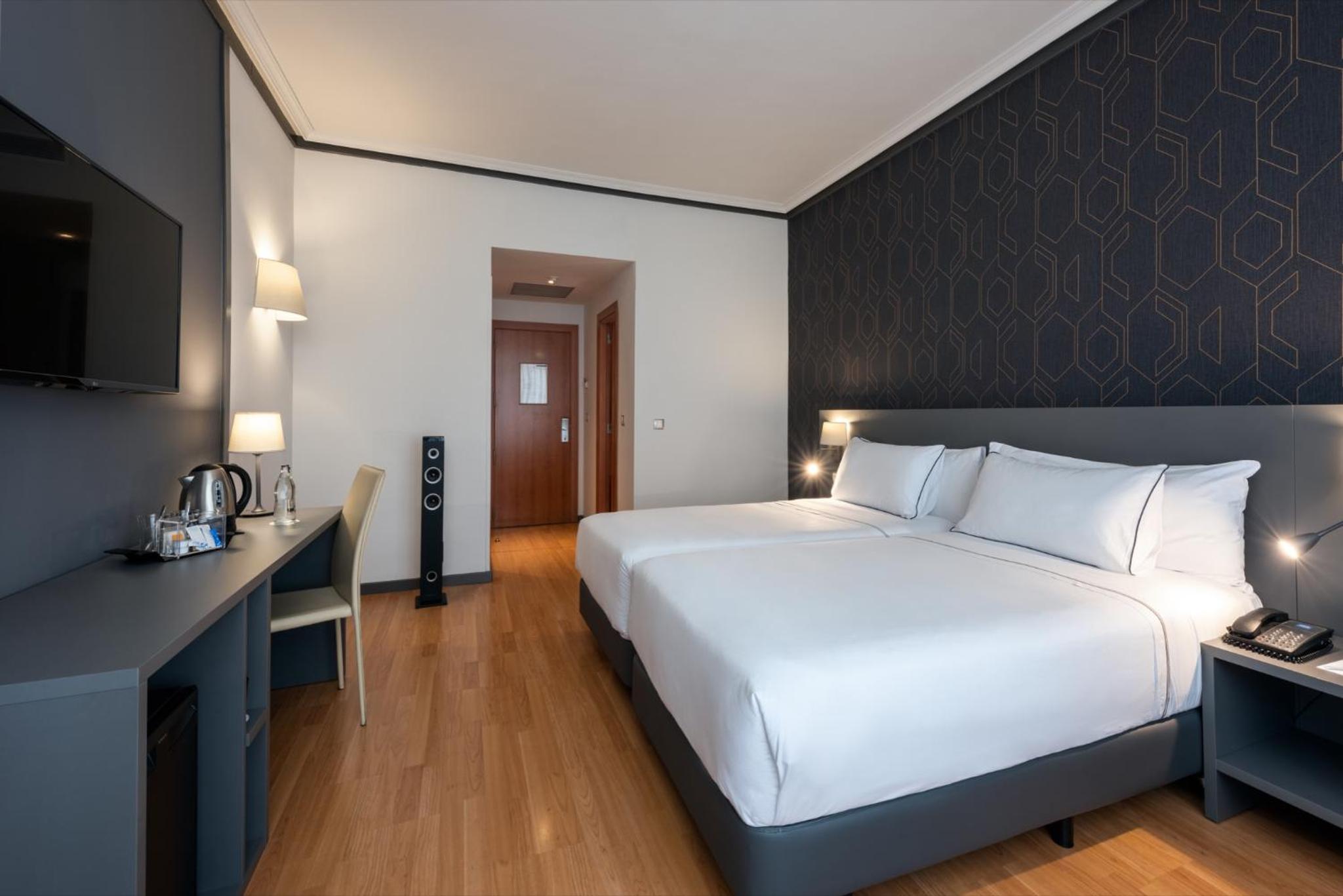 Premium Double Room - Photo 1