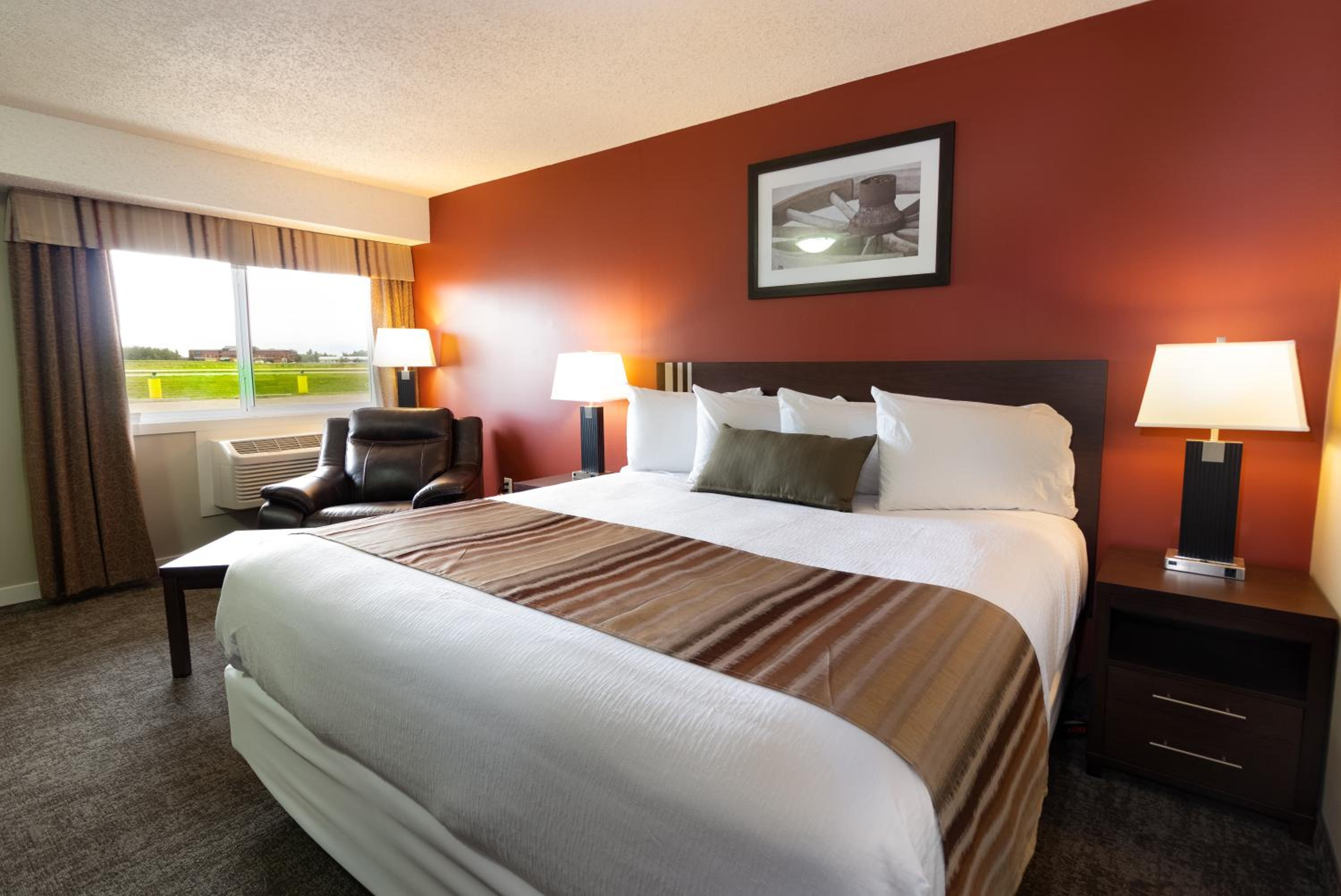 Deluxe King Suite