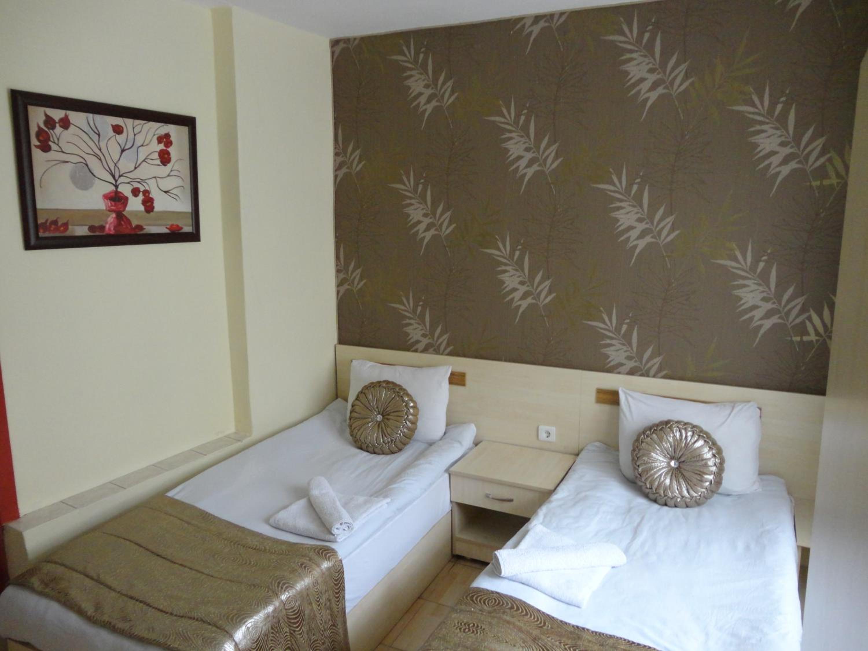 Economy Double or Twin Room - Photo 7