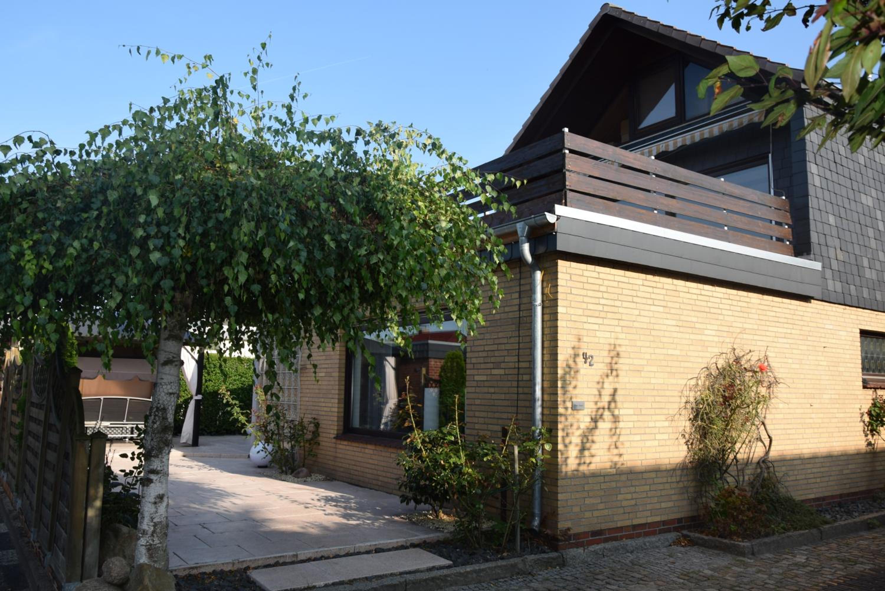 Apartment with Terrace - Photo 16