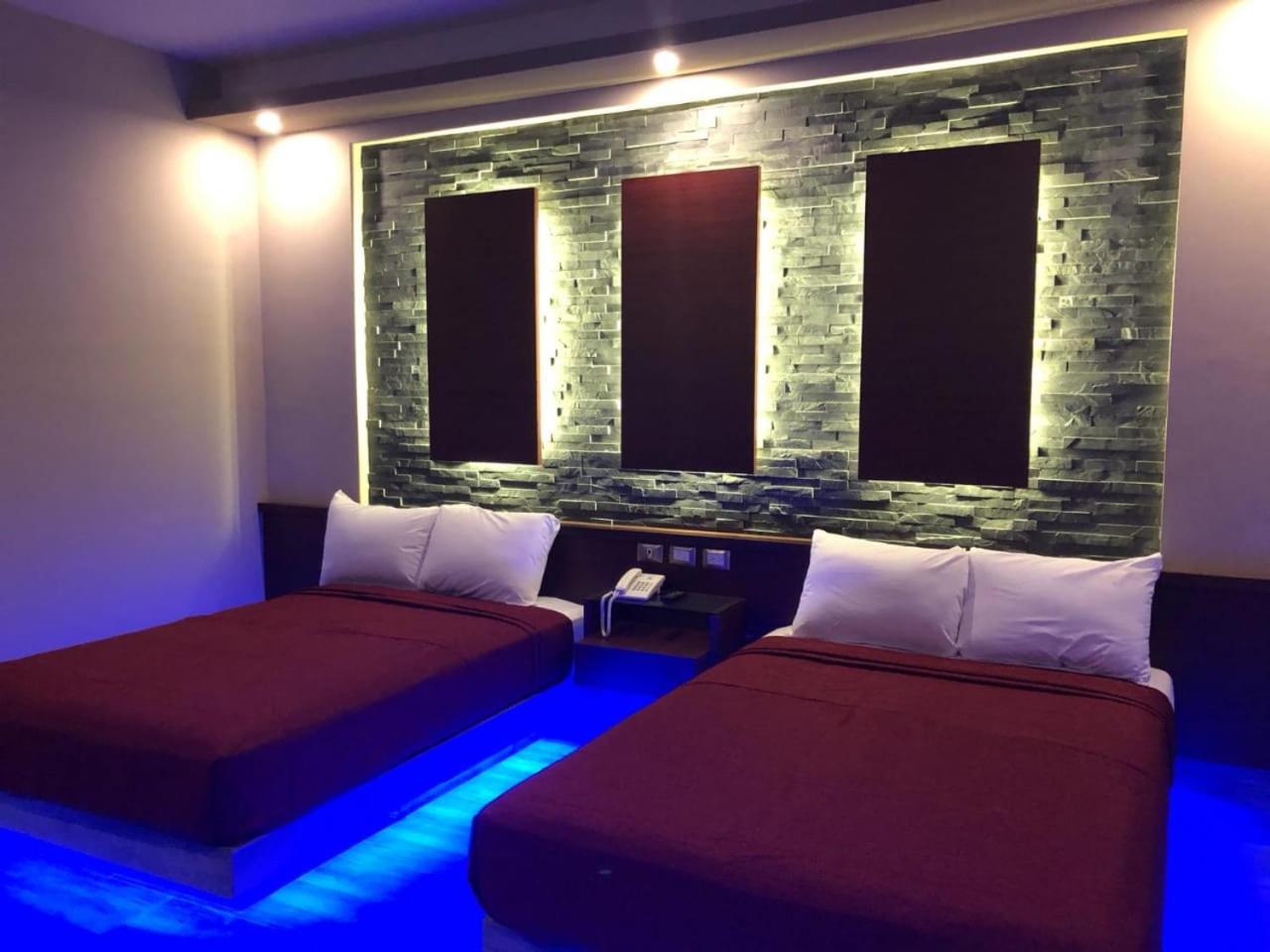 Double Room - Photo 9