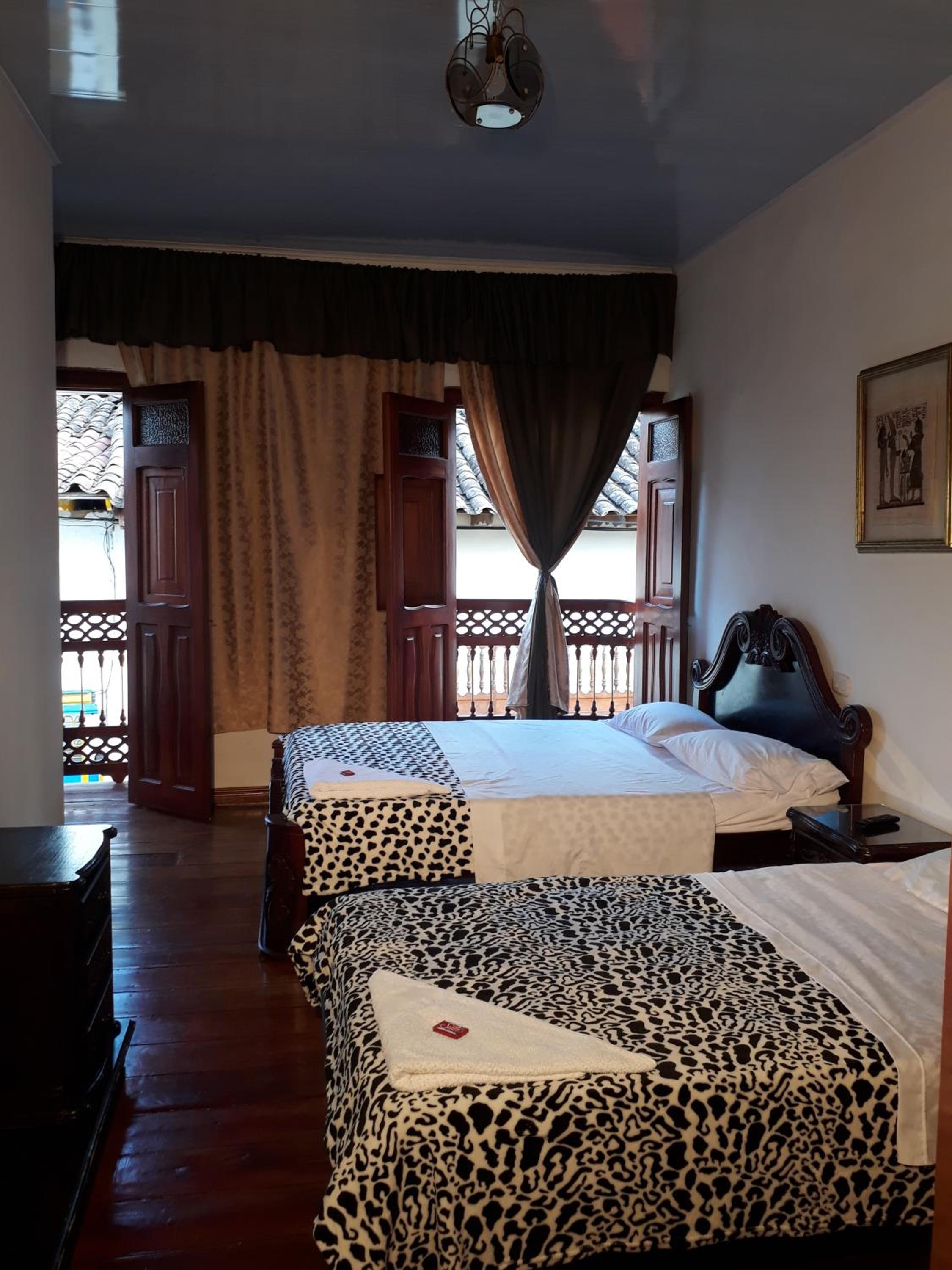 Twin Room with Private Bathroom