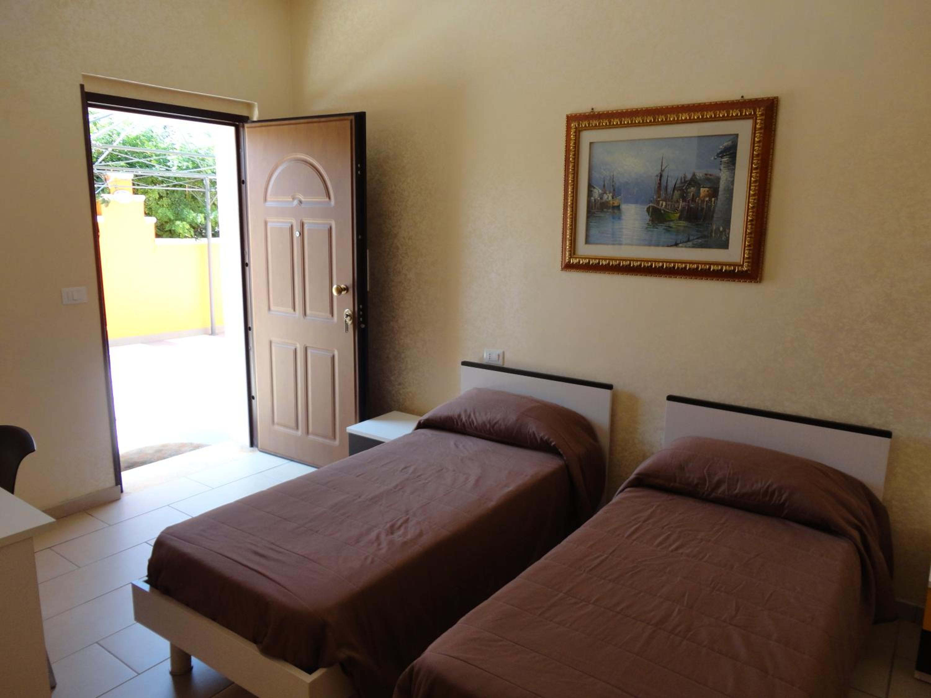 Large Double or Twin Room photo 1