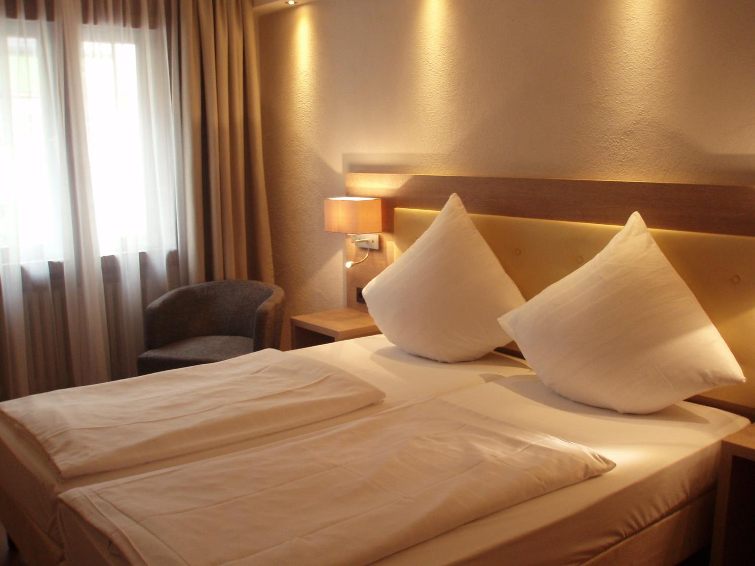 Double Room - Photo 10