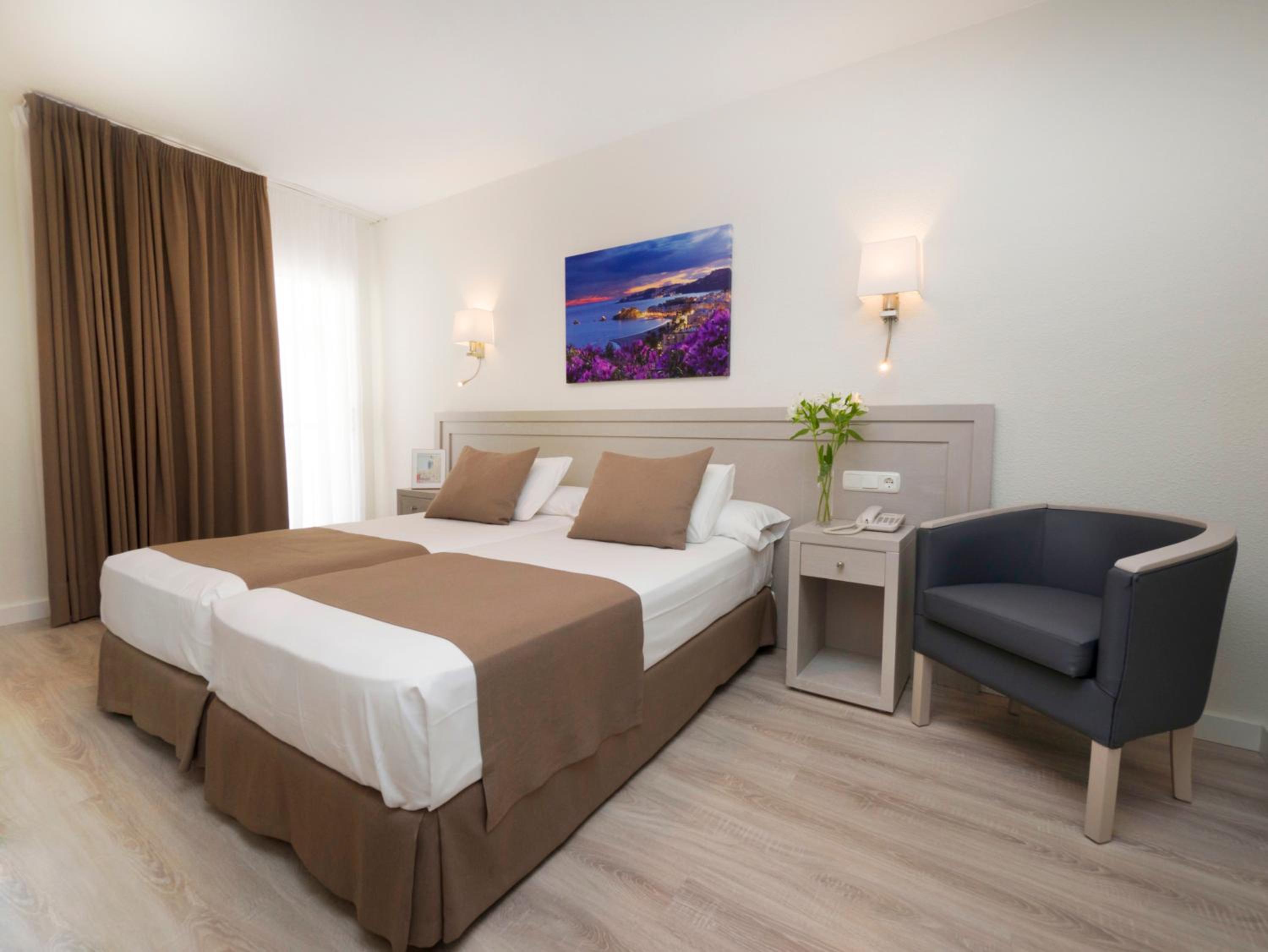 Classic Double or Twin Room - Photo 3