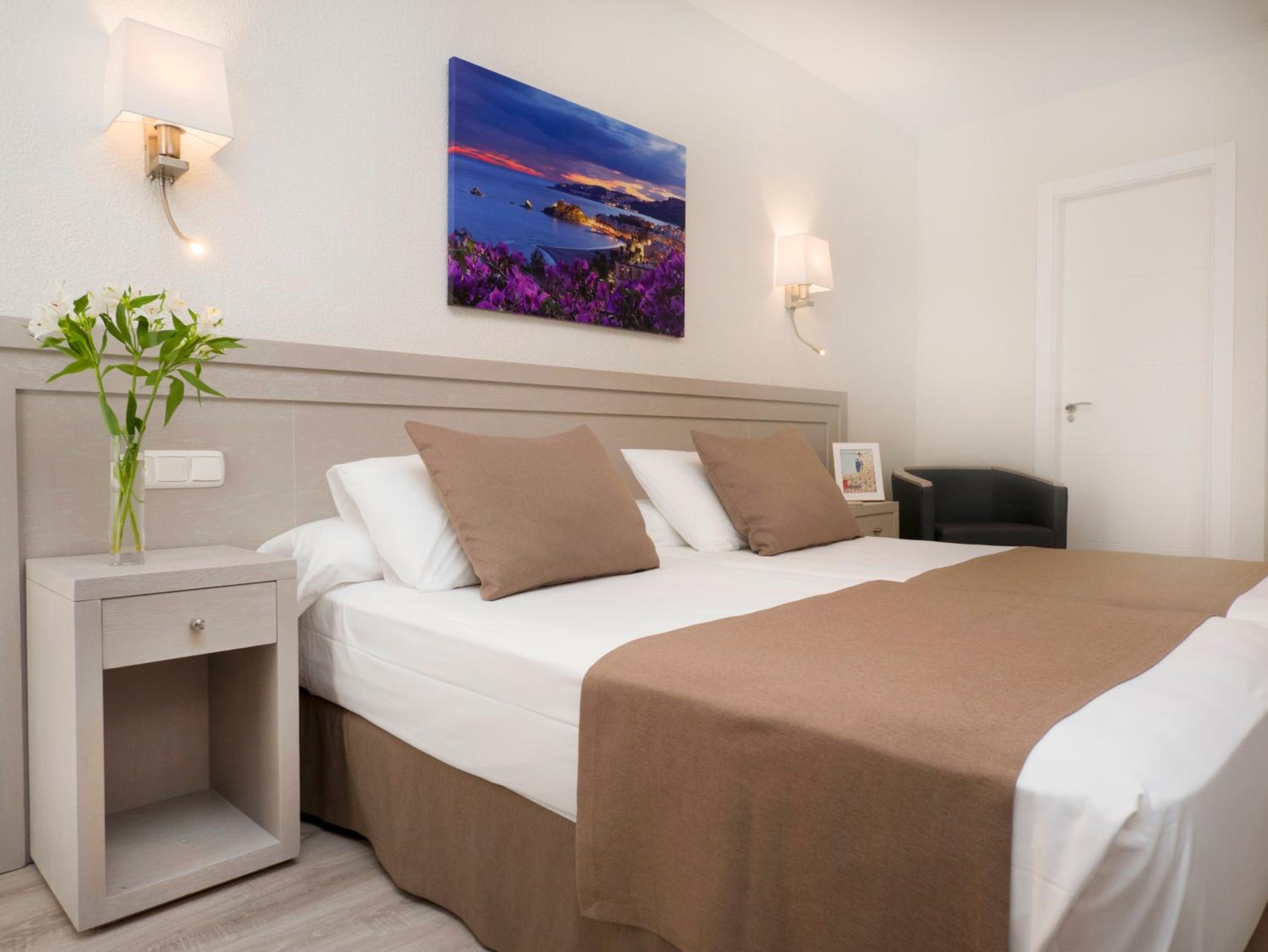 Classic Double or Twin Room - Photo 1