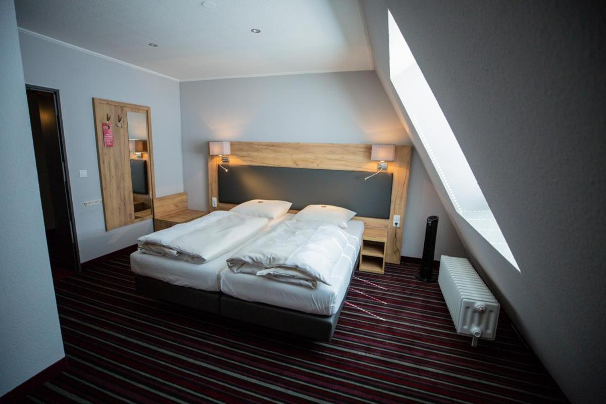 Double Room - Photo 7