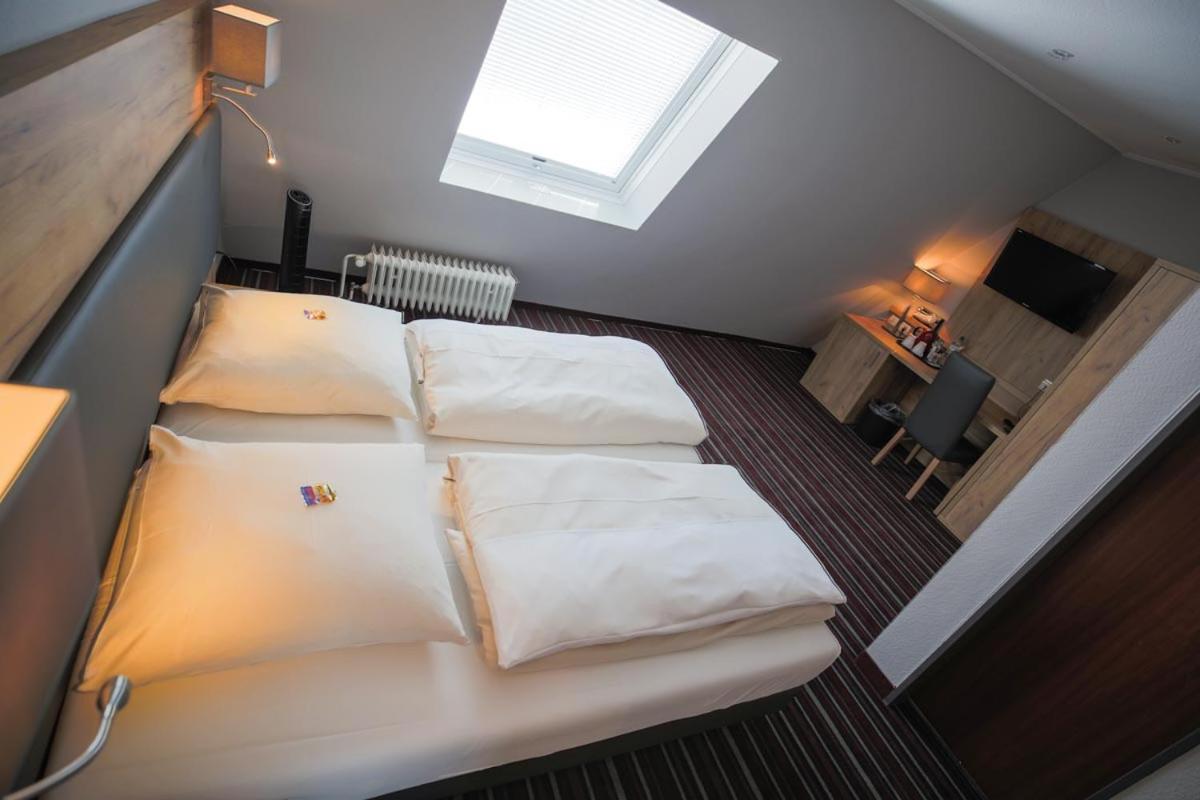 Double Room - Photo 2