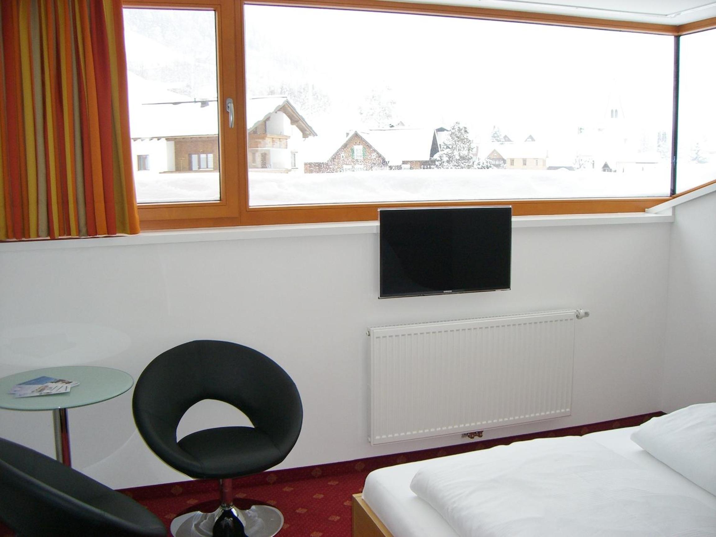Studio - Attic photo 3