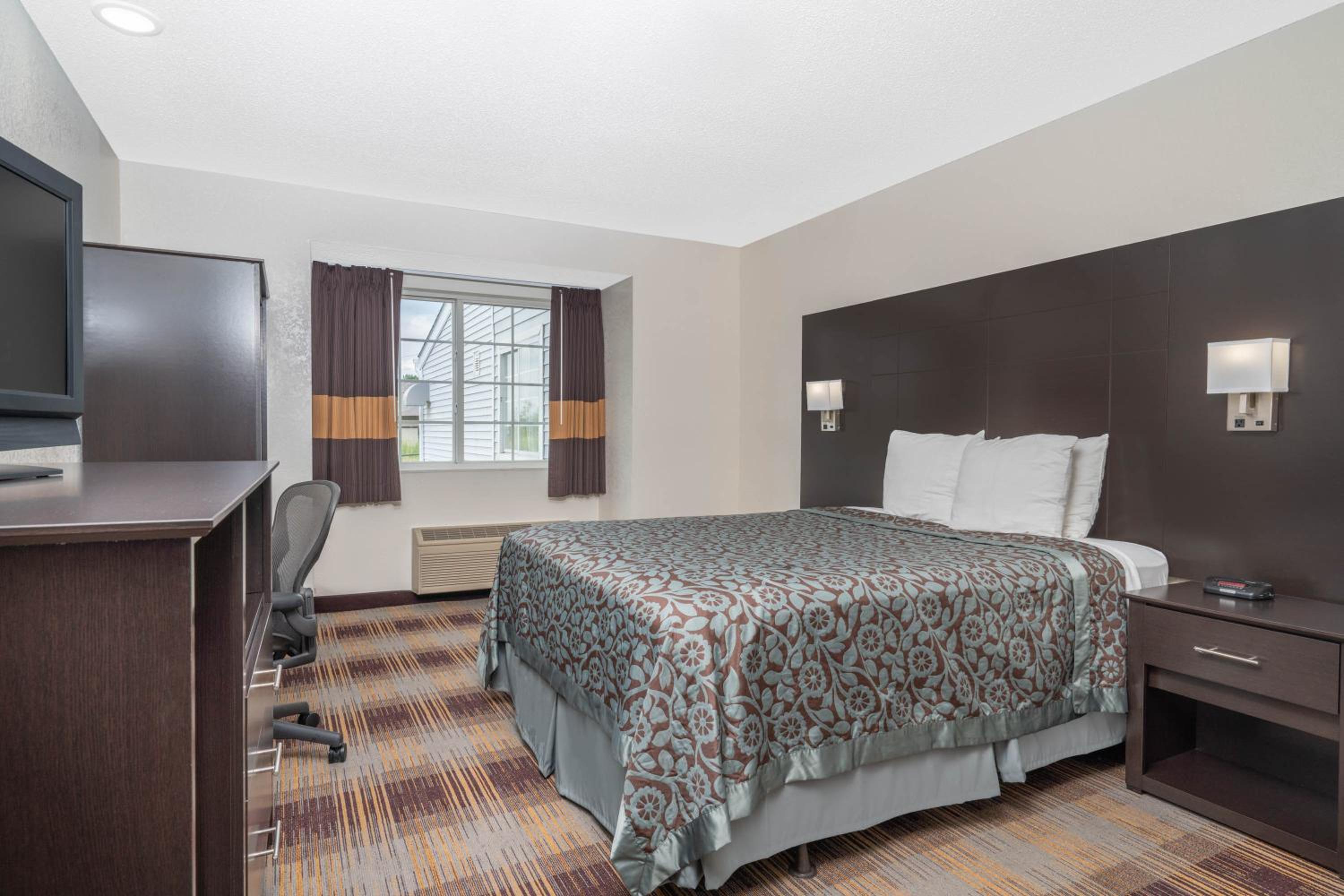 Queen Room - Disability Access/Non-Smoking - Photo 1
