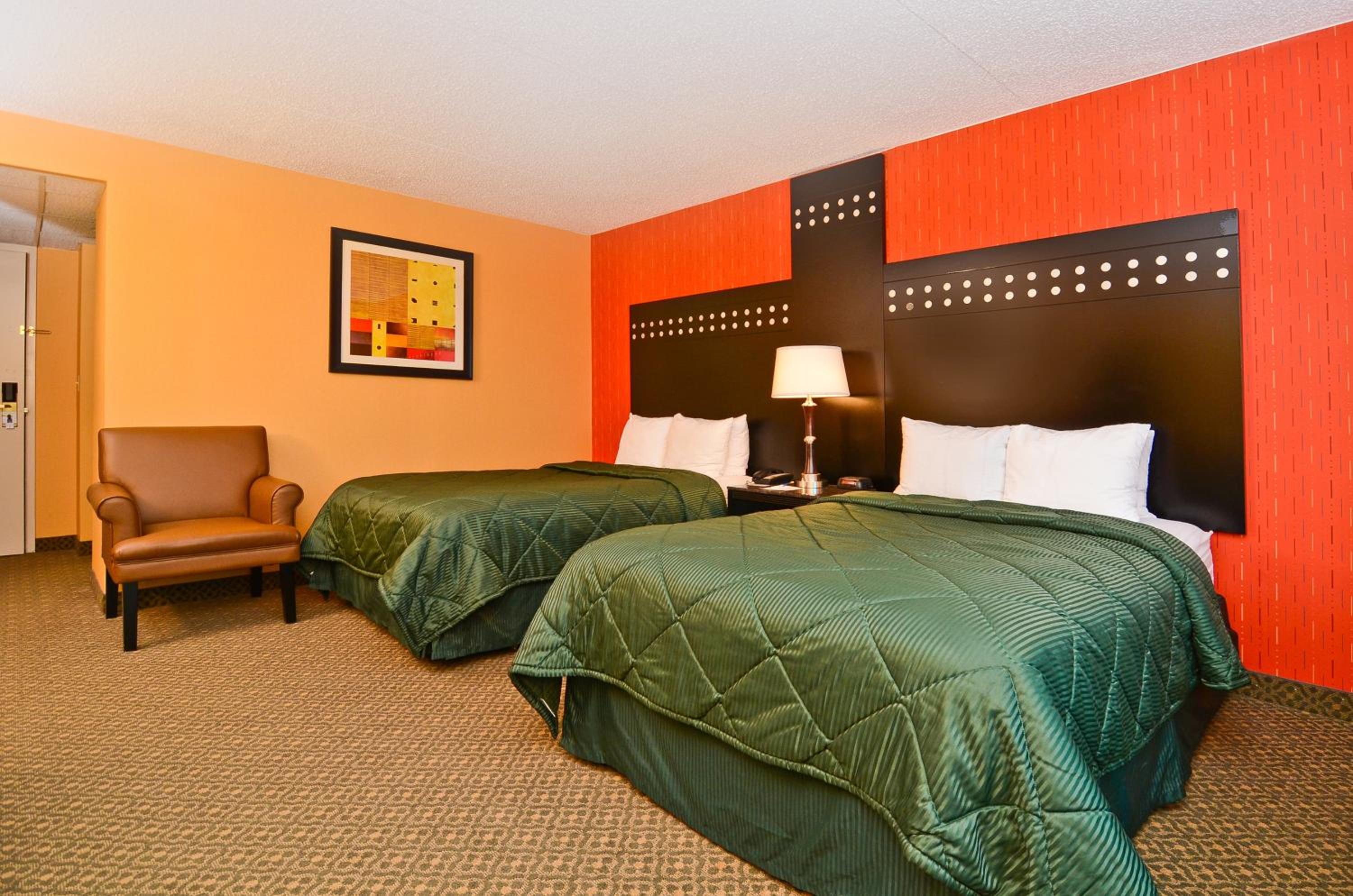 Double Room with Two Double Beds and Bay View - Non-Smoking - Photo 2