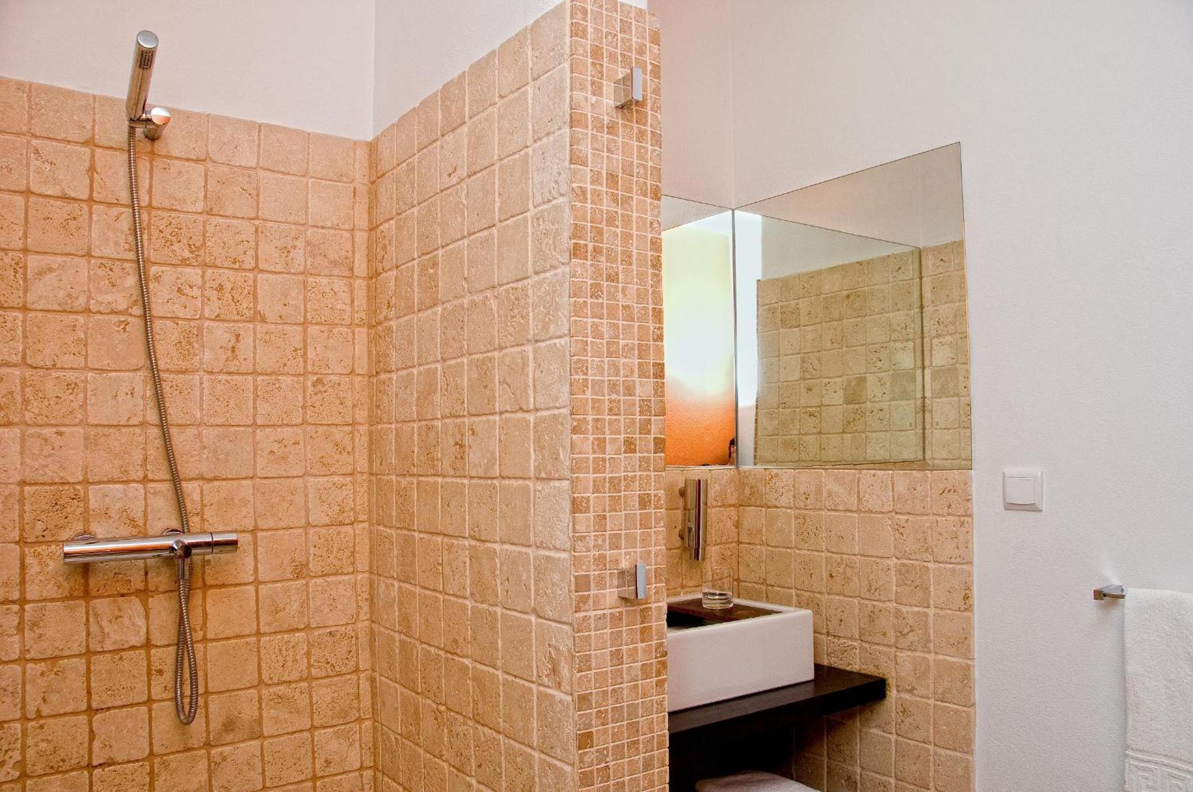 Double Room - Photo 4