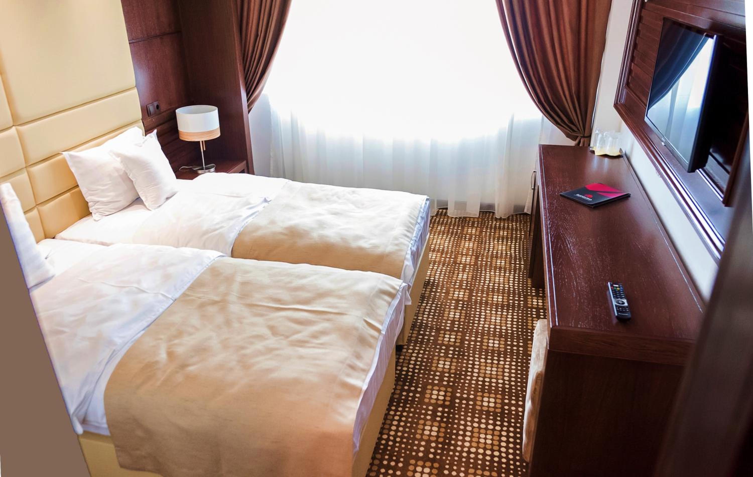 Deluxe Double or Twin Room with City View photo 1